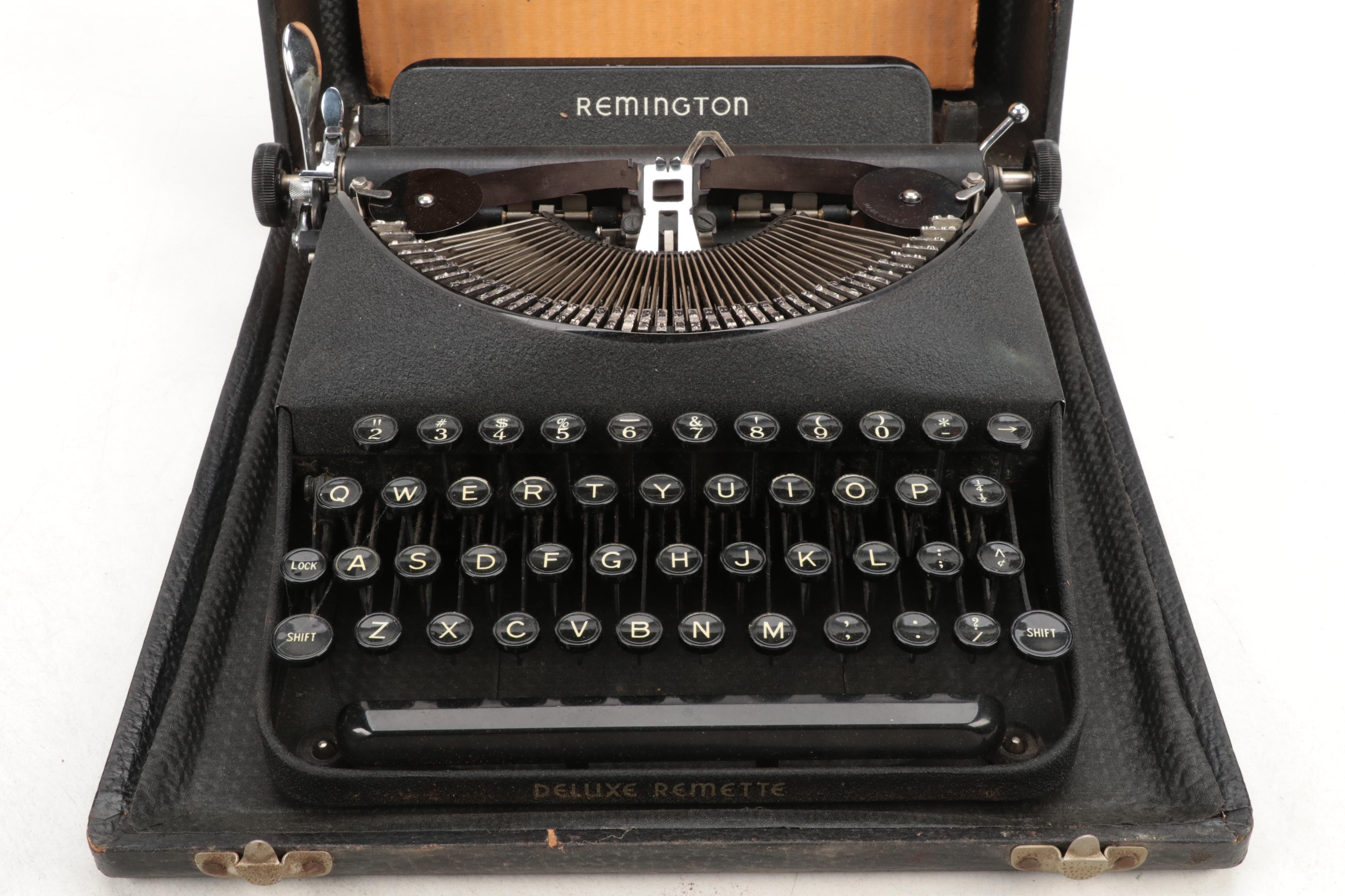 Remington Deluxe Remette Typewriter with Case