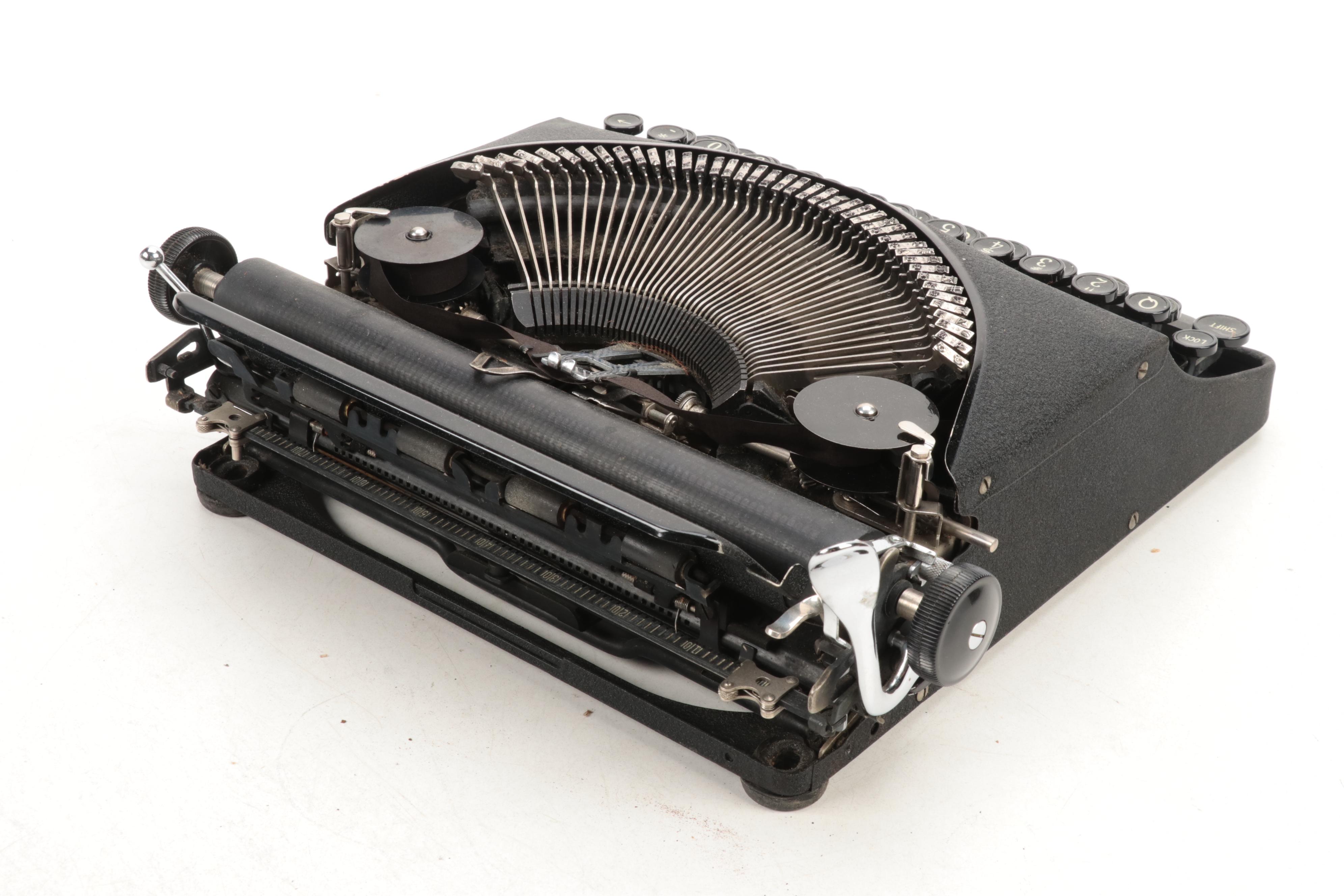 Remington Deluxe Remette Typewriter with Case