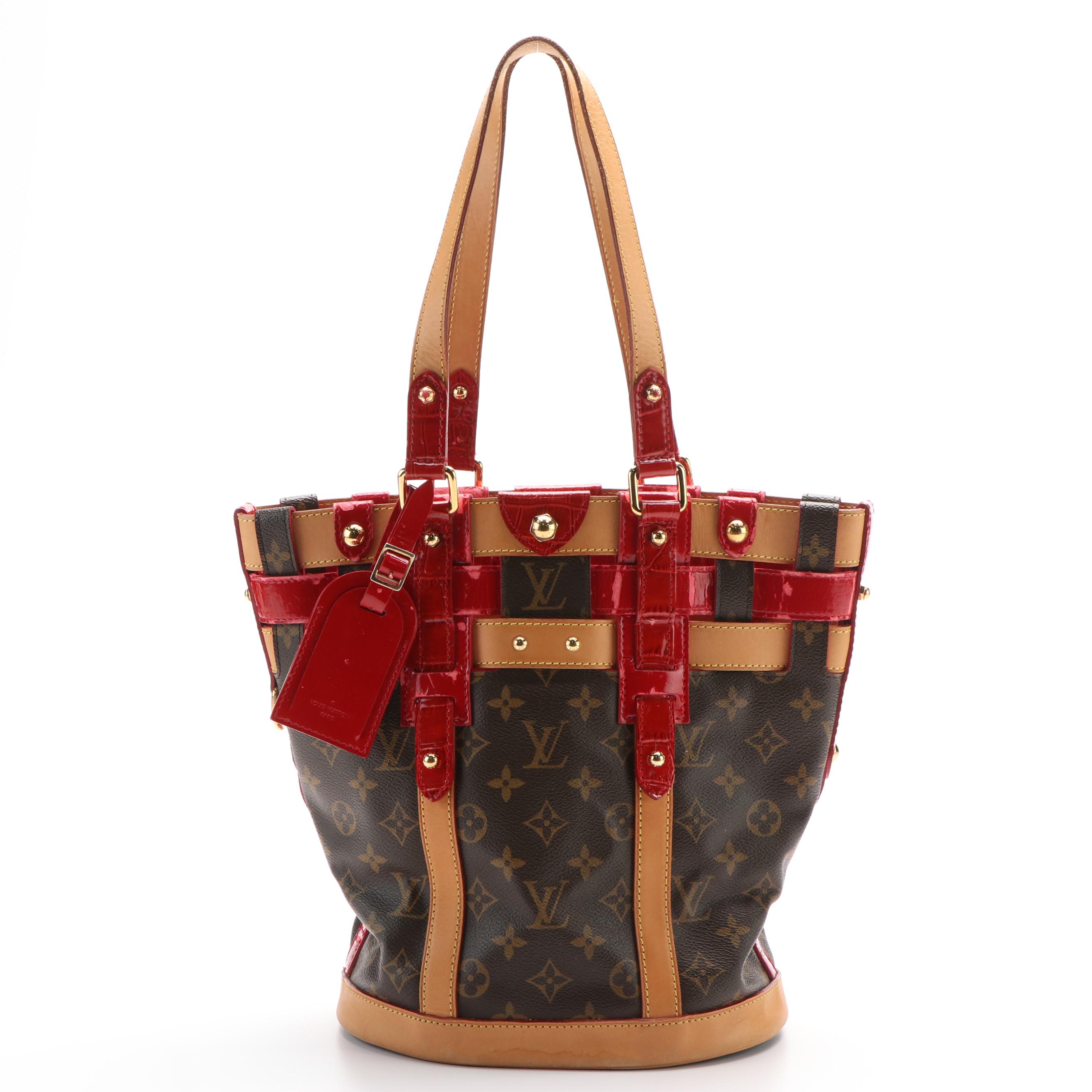 Louis Vuitton Neo Bucket Bag in Monogram Canvas and Rubis Patent Leather
