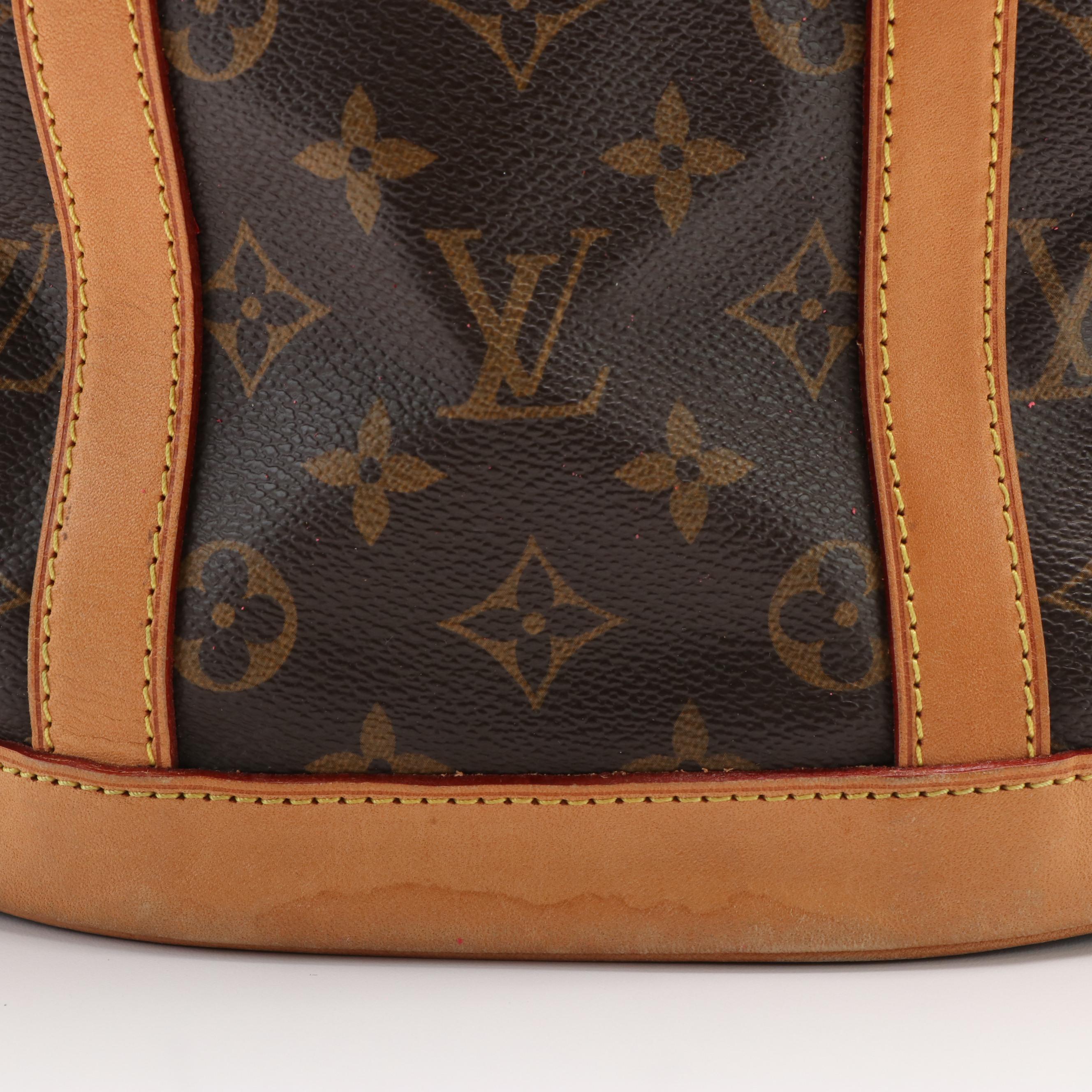 Louis Vuitton Neo Bucket Bag in Monogram Canvas and Rubis Patent Leather