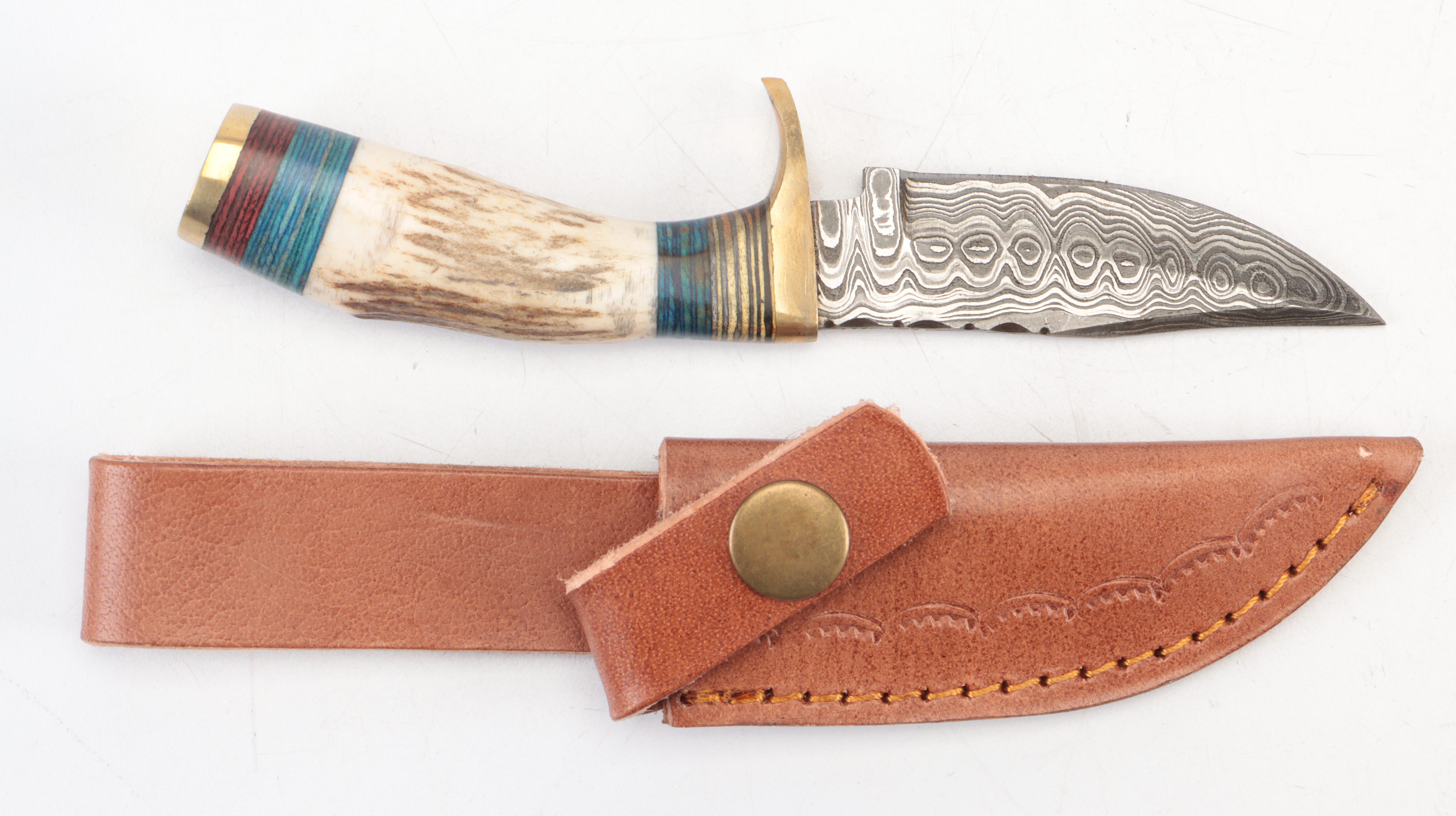 Antler Handled Damascus Blade Hunting Knives with Leather Scabbards