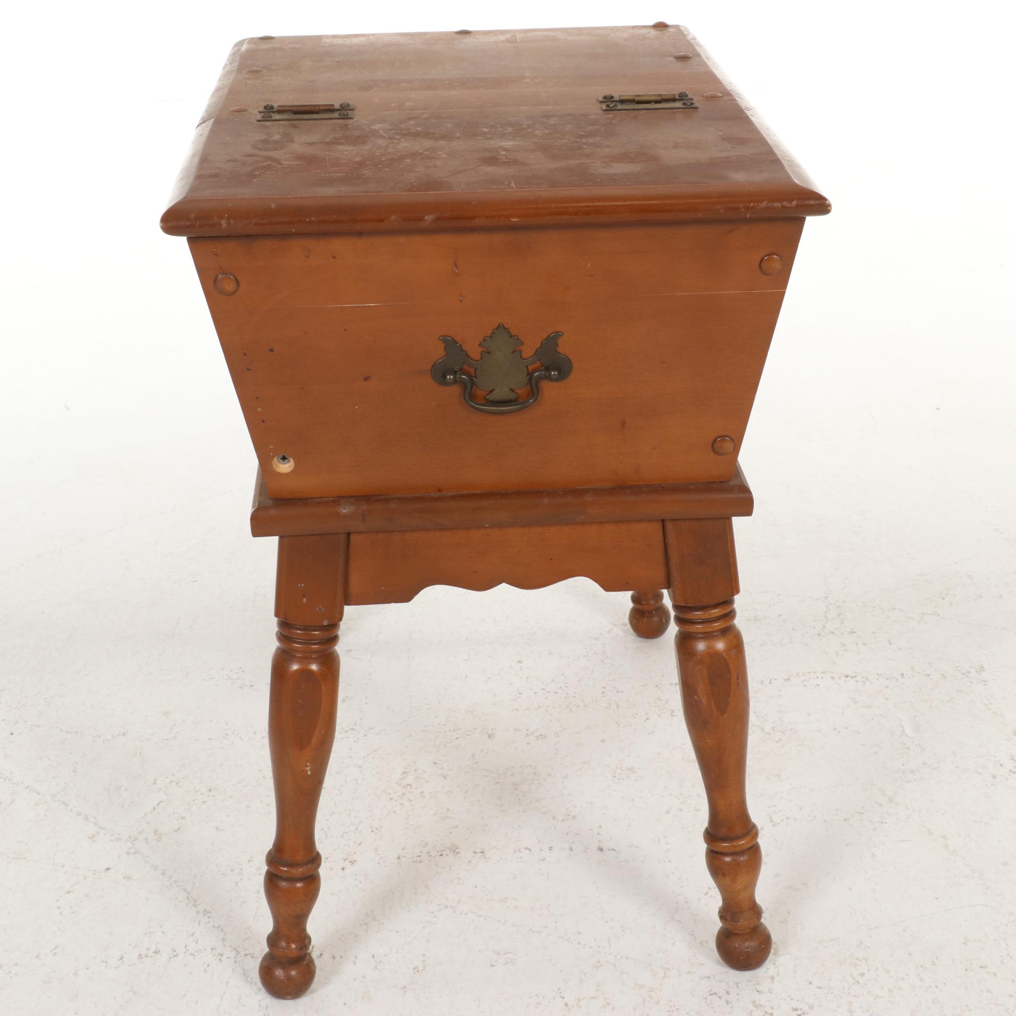 Maple Dough Box End Table, Mid to Late 20th Century