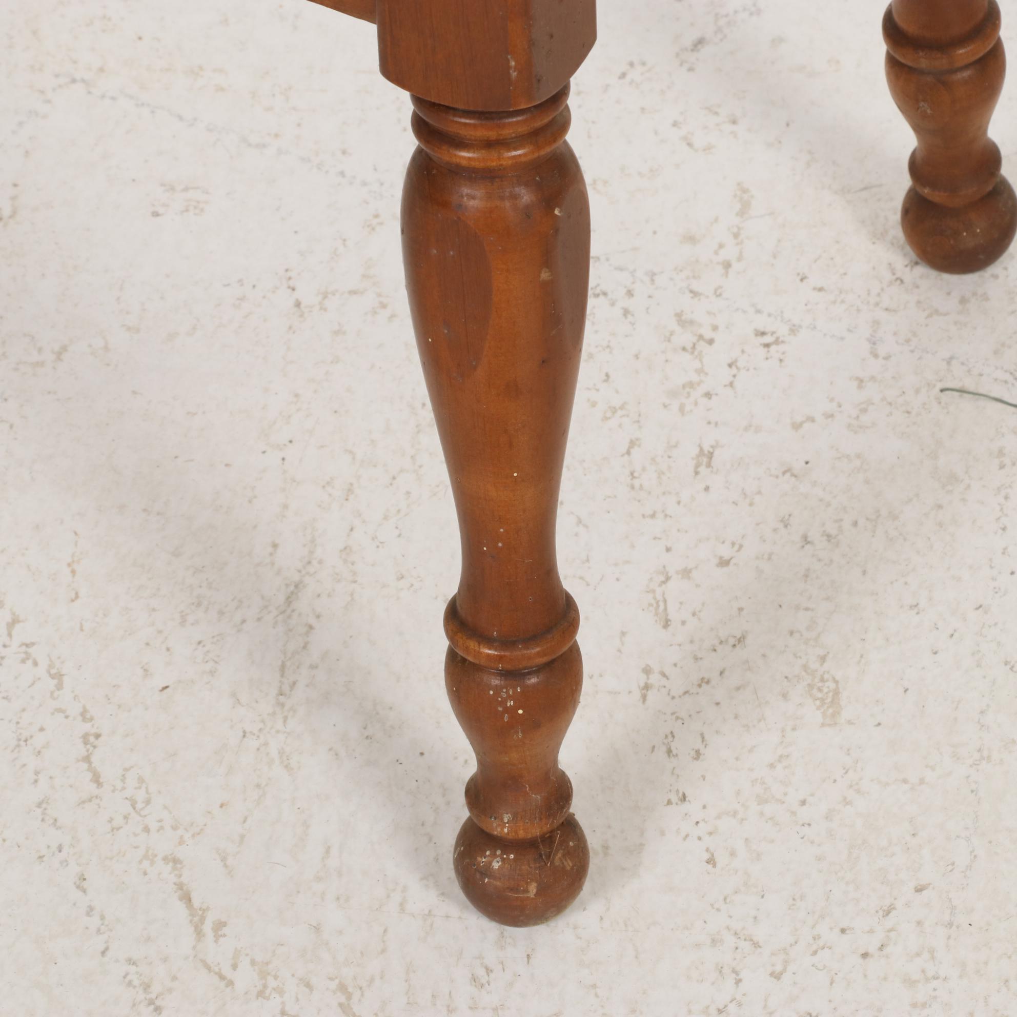 Maple Dough Box End Table, Mid to Late 20th Century