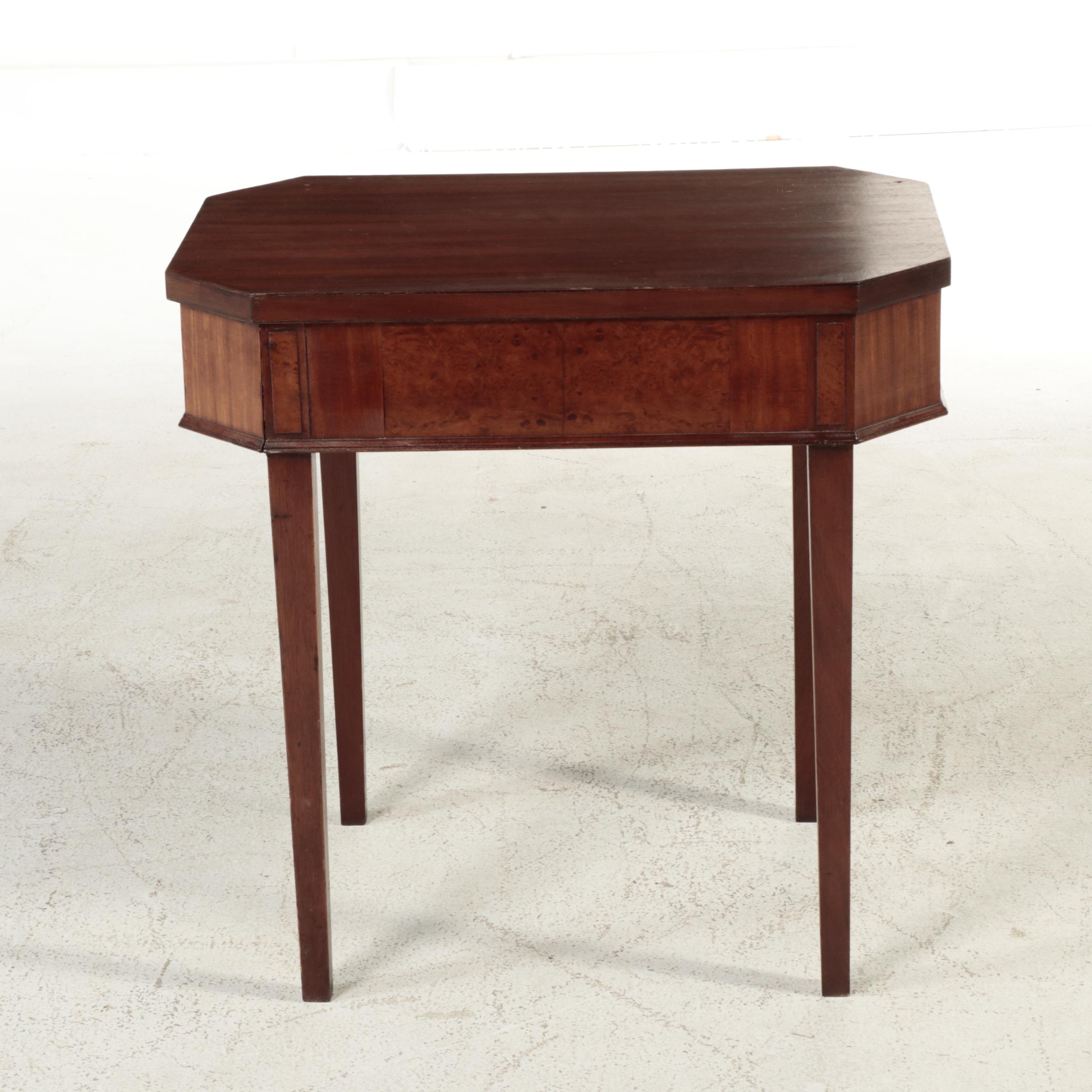 Hepplewhite Style Mahogany Side Table, Late 20th Century