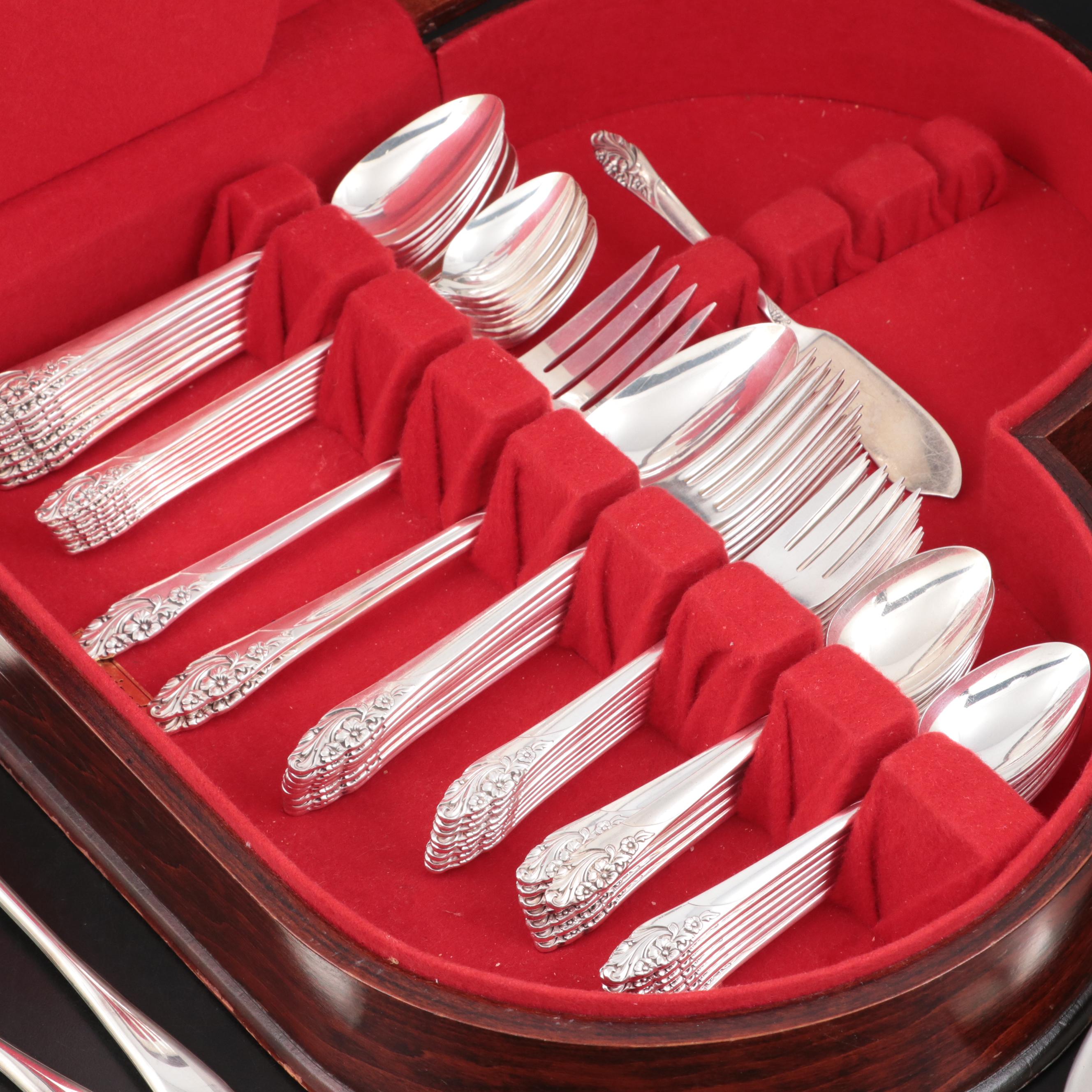 Oneida Community "Evening Star" Silver Plate Flatware in Wood Heart Box