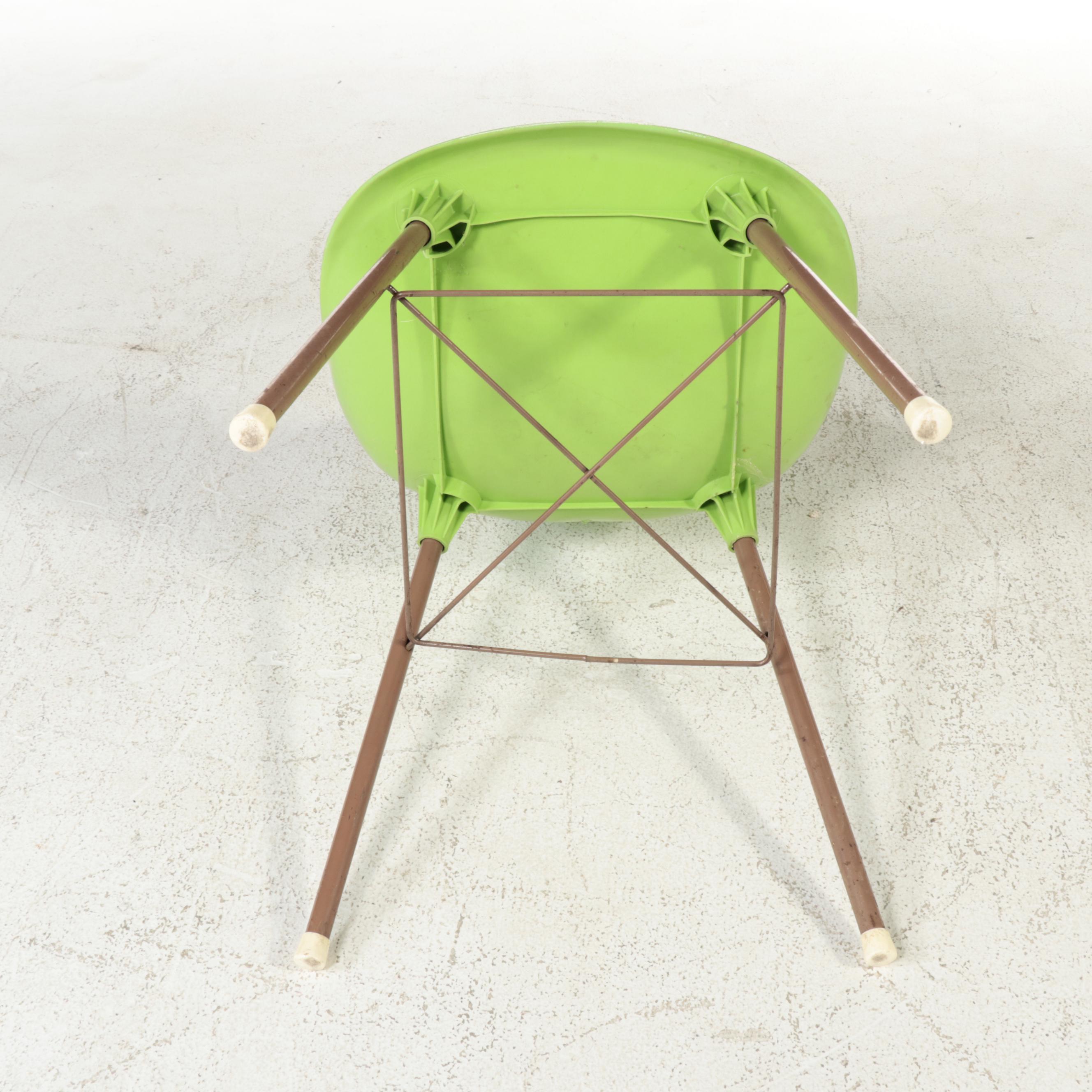 MCM Viking Electric Sewing Machine With Table and Chair