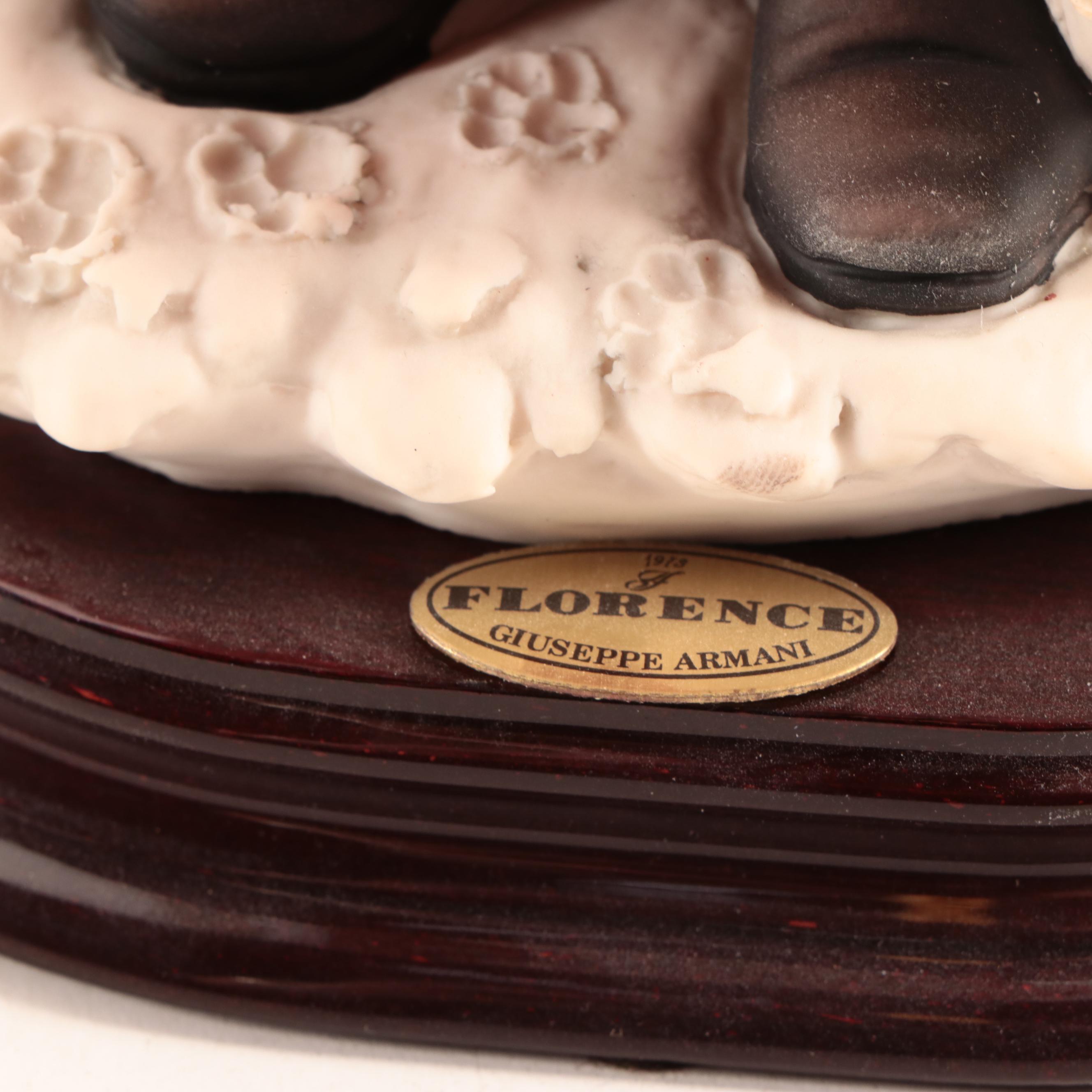 Giuseppe Armani Porcelain Santa Claus Figurine