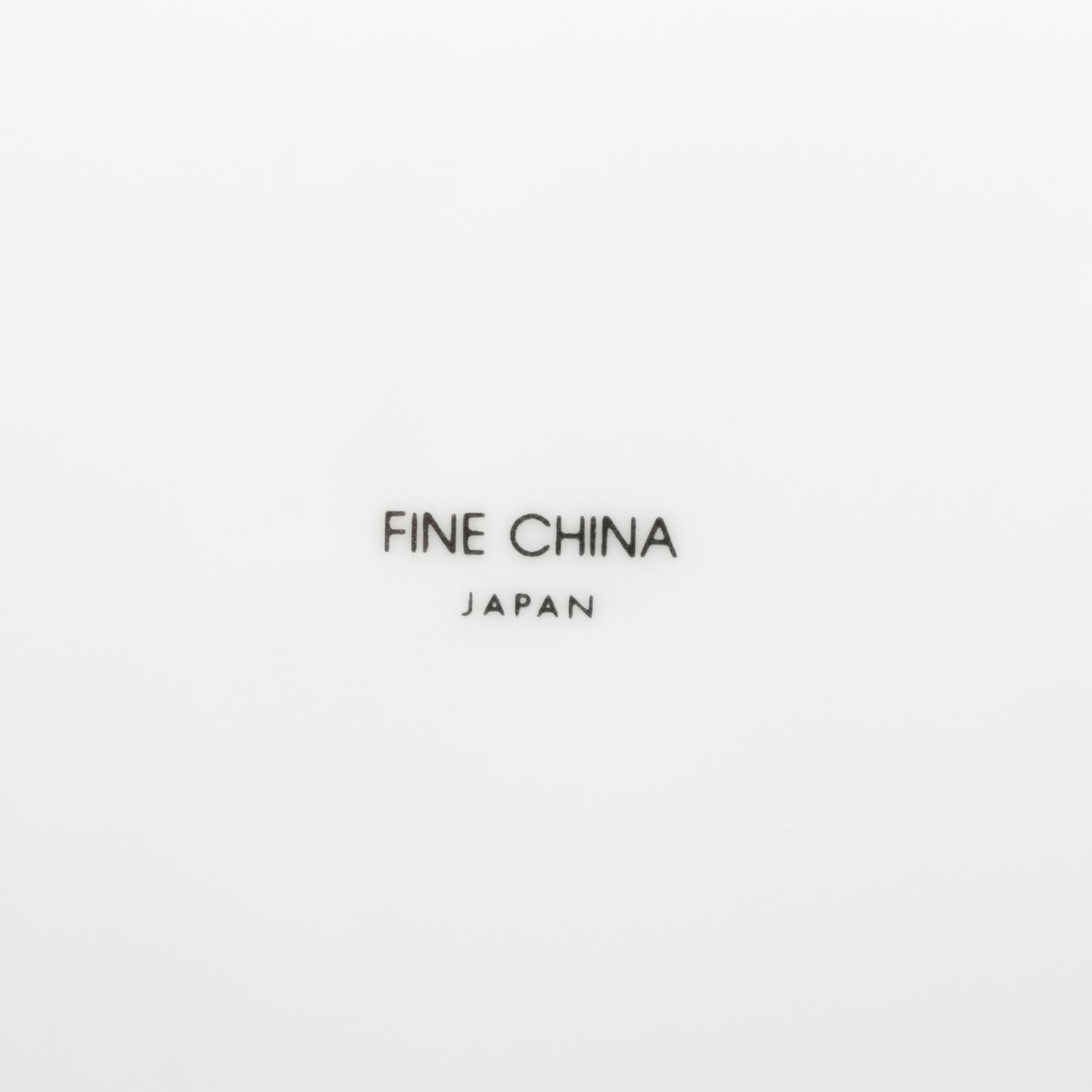 All the Trimmings "Christmas Holly" Porcelain Dinnerware and Libbey Tumblers