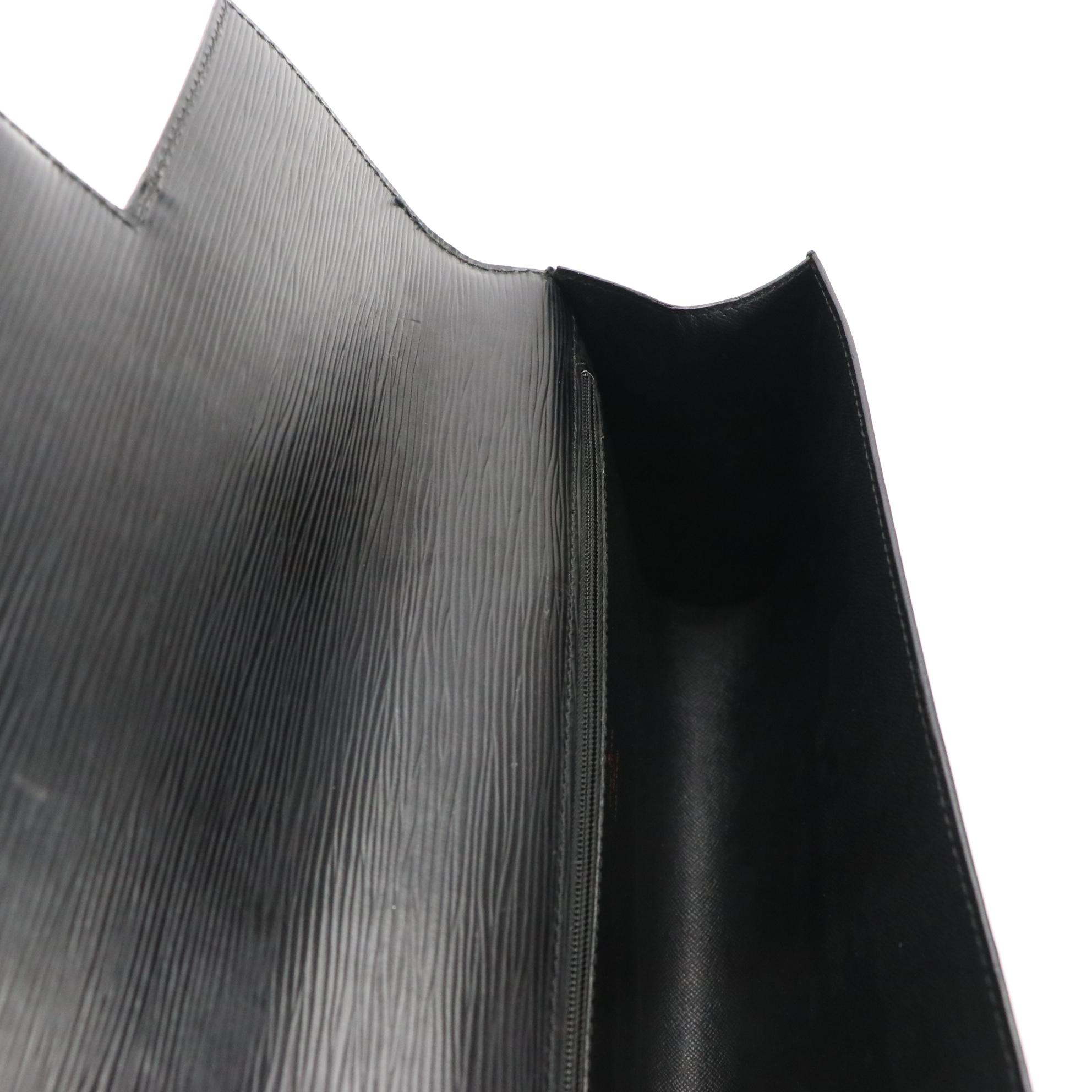 Louis Vuitton Black Epi Leather Chaillot Clutch