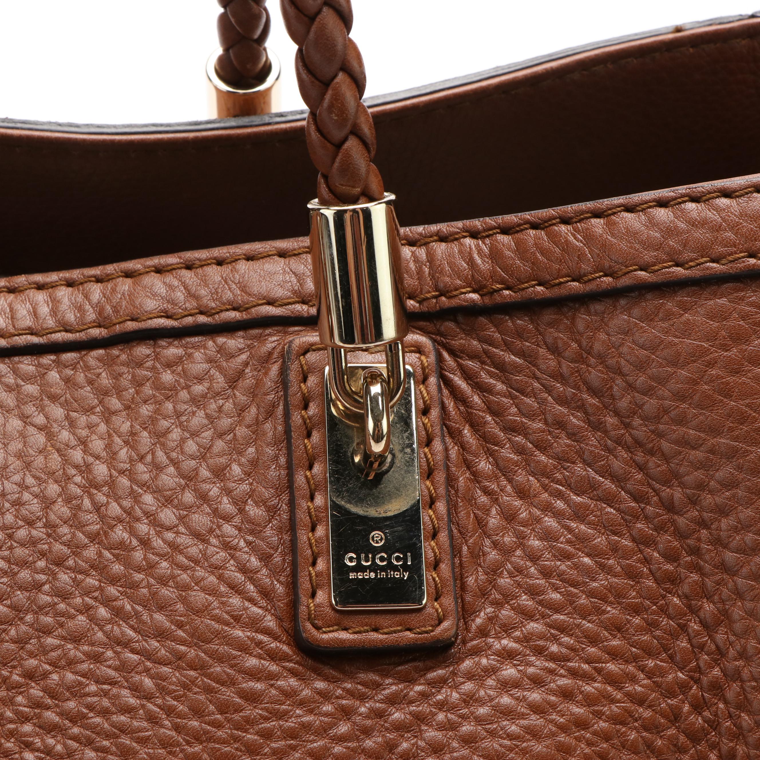 Gucci Bella Medium Pebbled Leather Tote