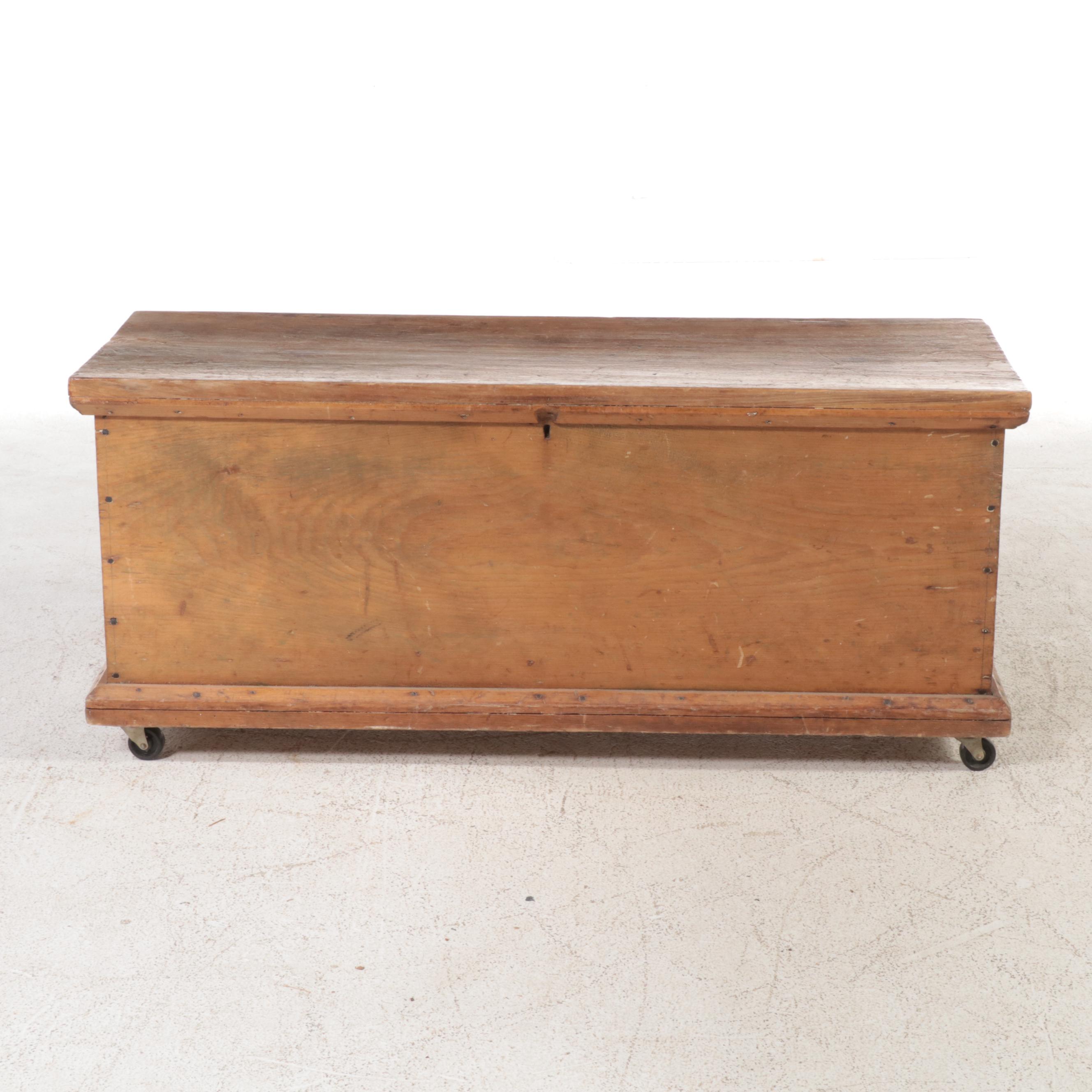 American Primitive Pine Blanket Chest, Mid to Late 19th Century