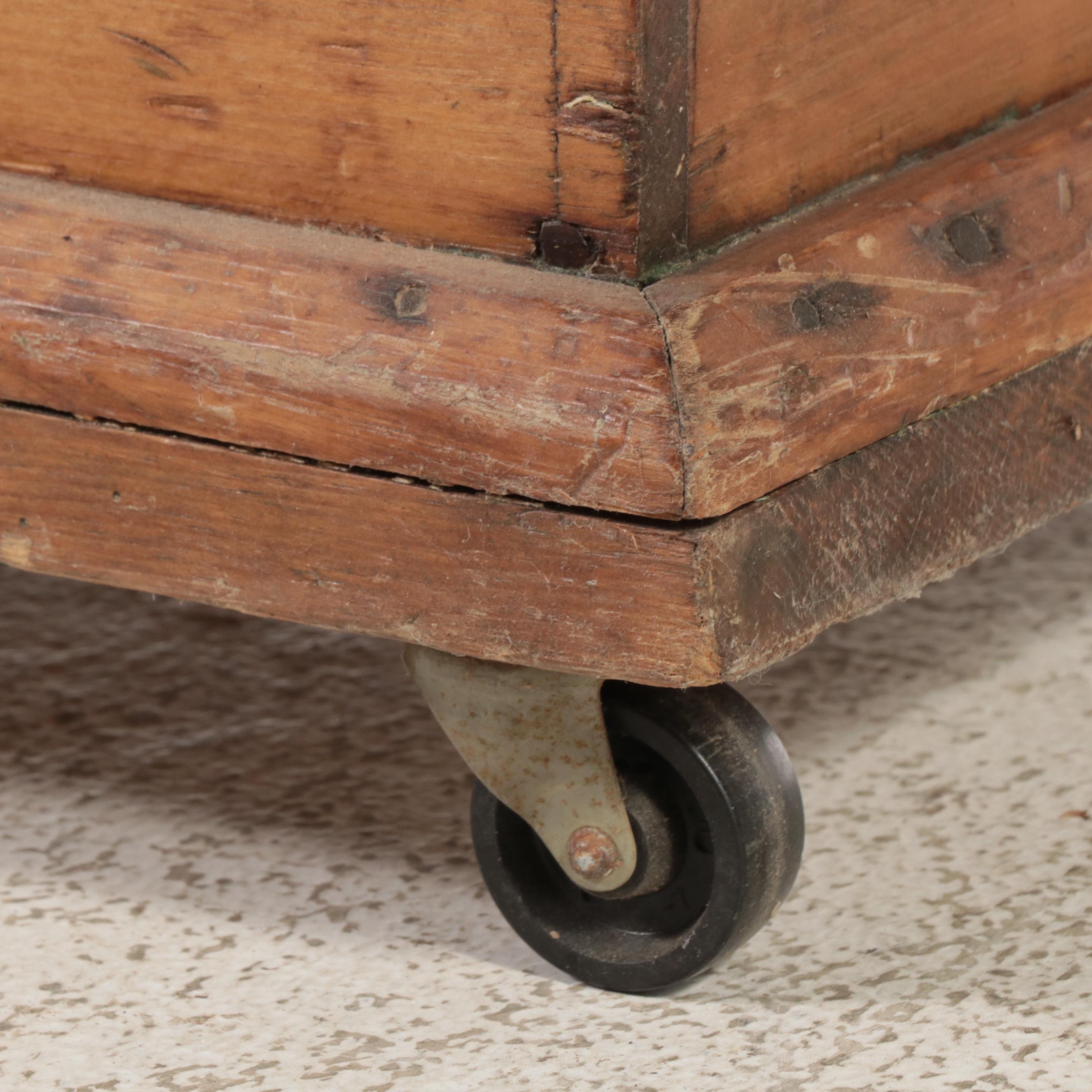 American Primitive Pine Blanket Chest, Mid to Late 19th Century