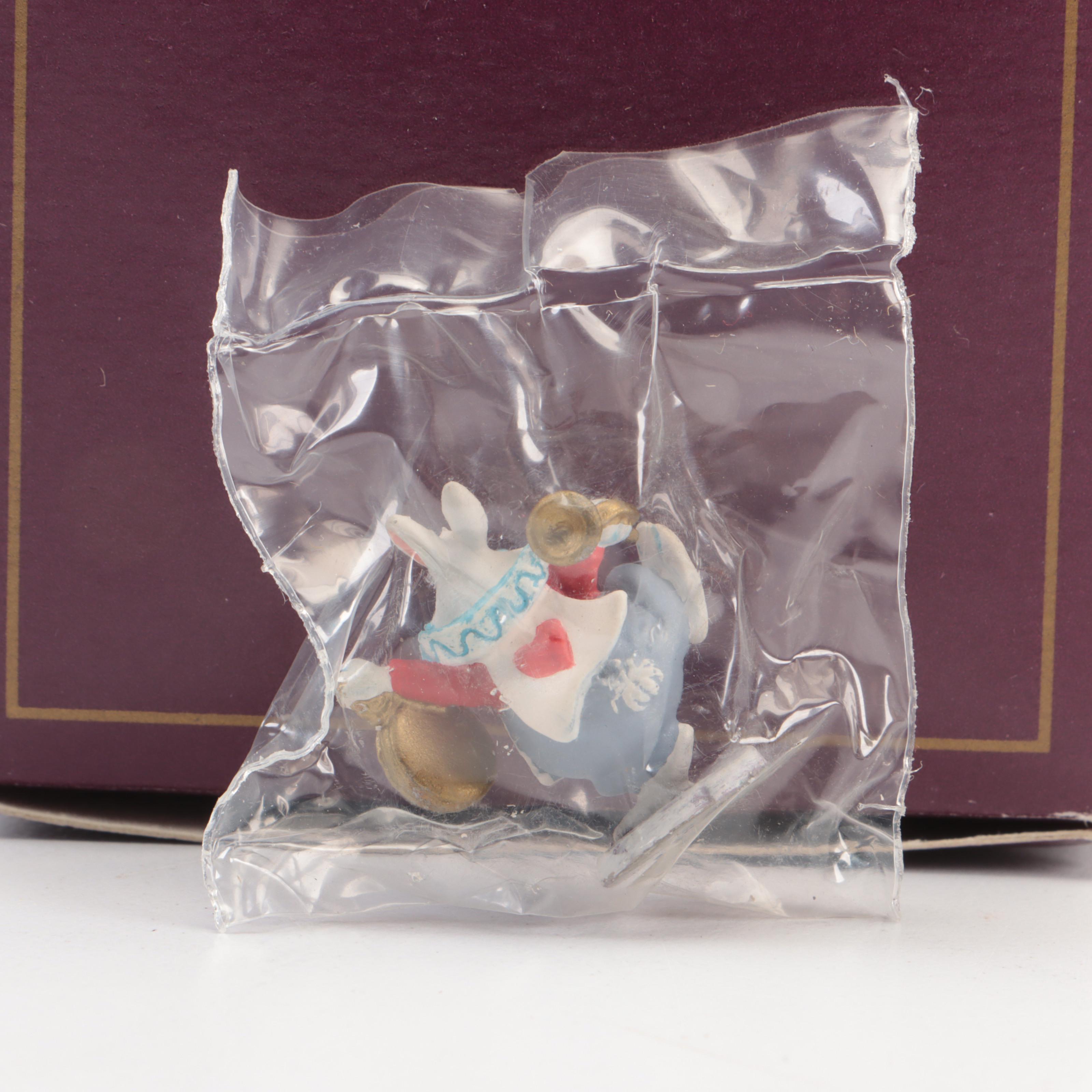 Walt Disney Enchanted Places "Alice in Wonderland" and More Figurines