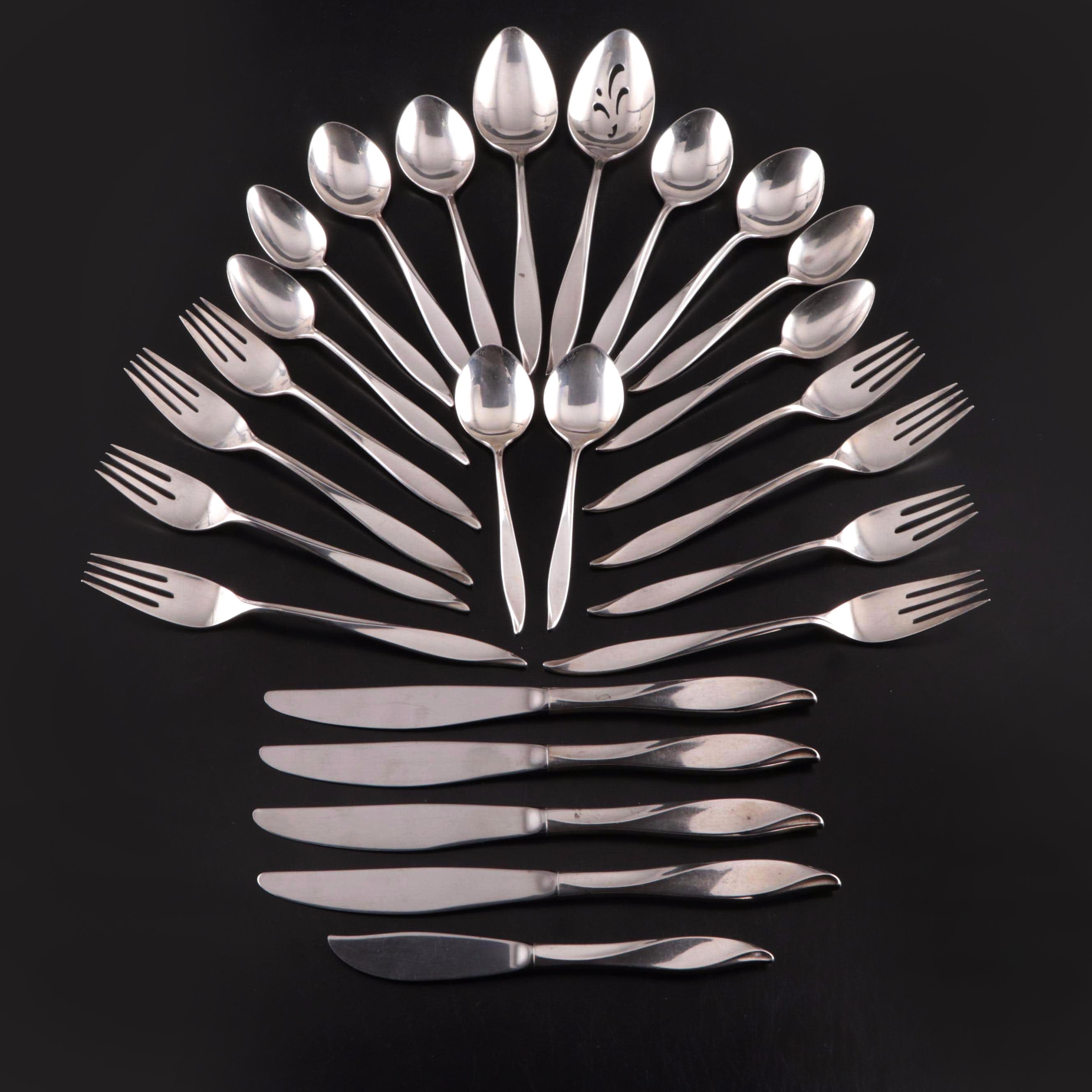 Oneida Heirloom "Vivant" Sterling Silver Flatware