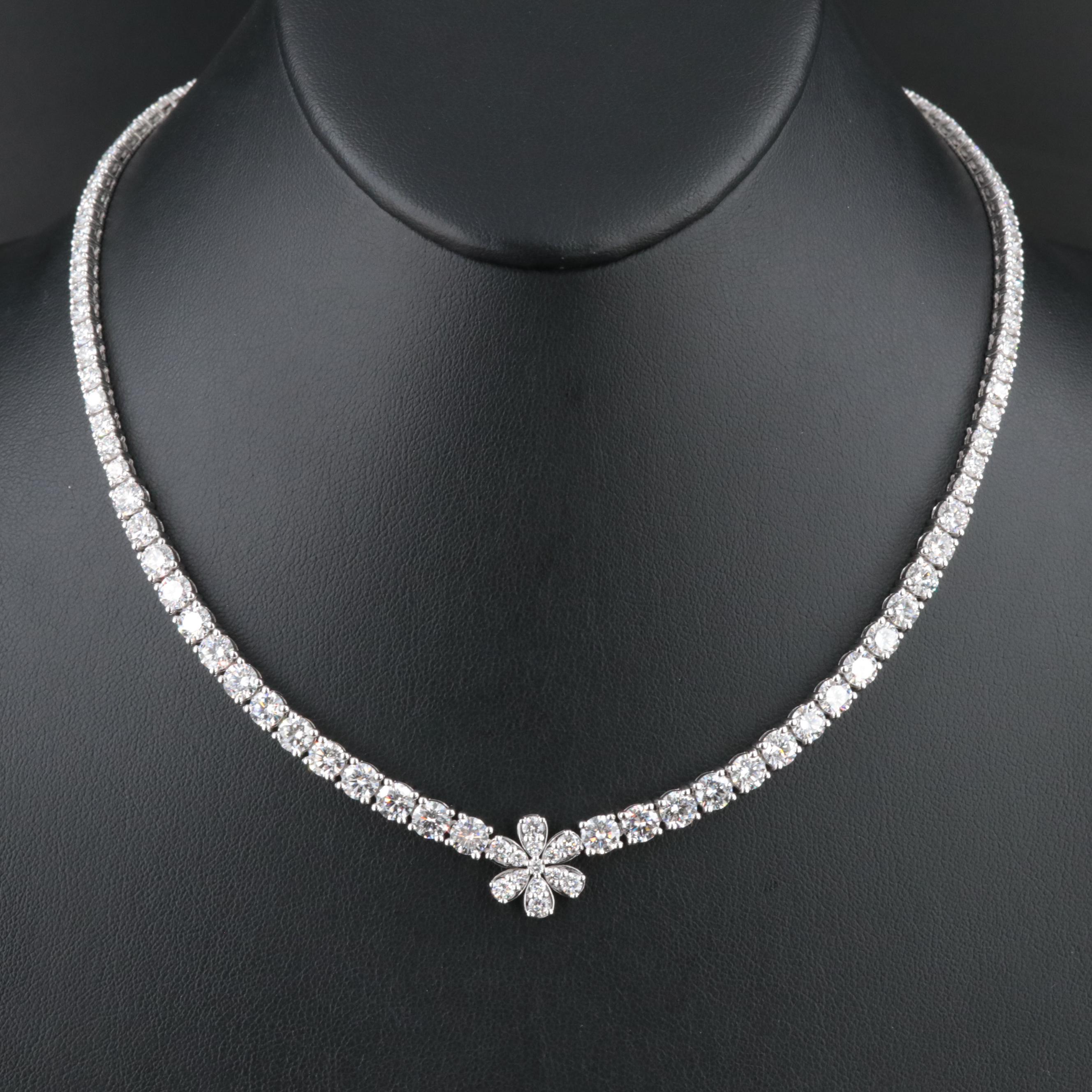 14K Graduated 20.37 Lab Grown Diamond Floral Necklace