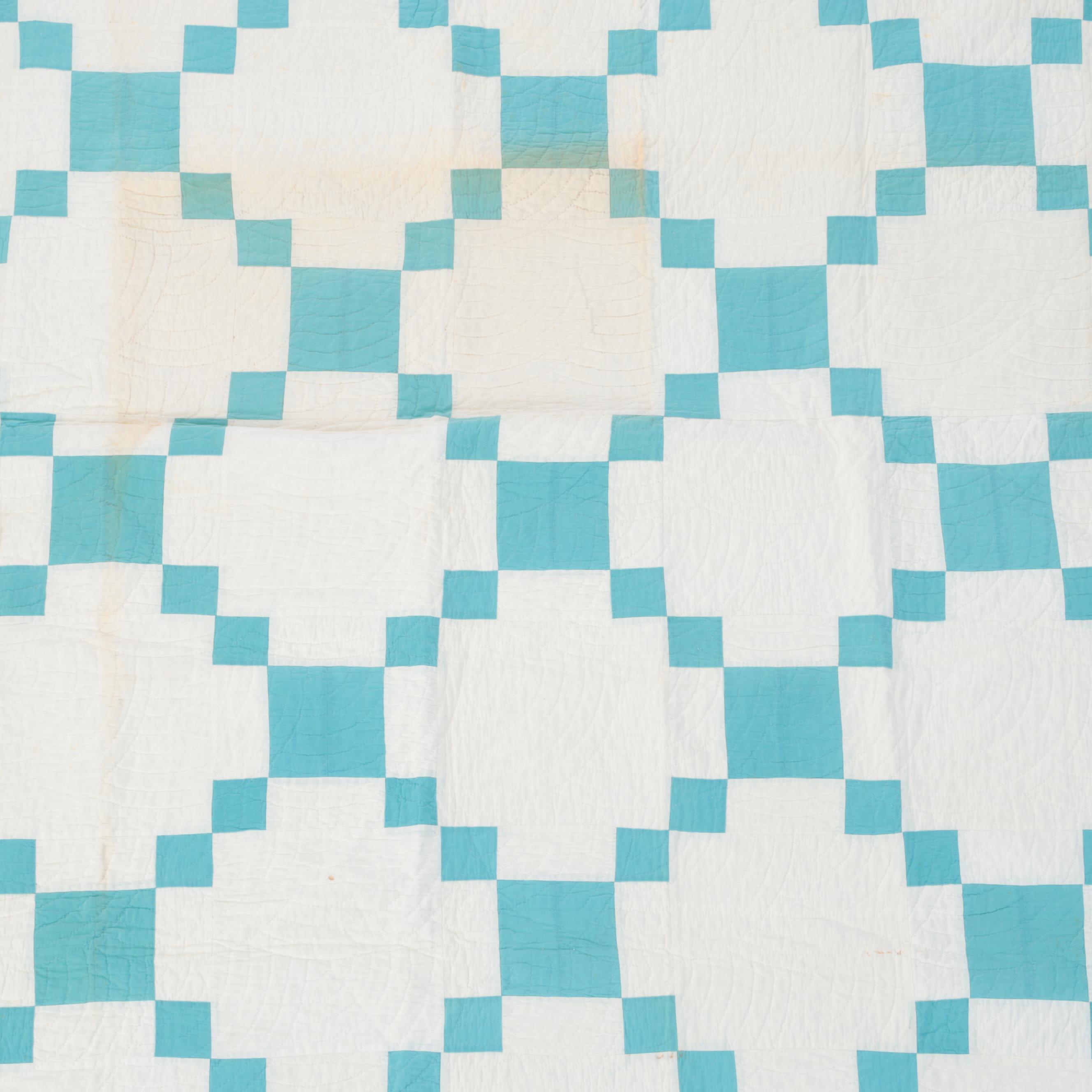 Handmade "Irish Chain" Variant Pieced Patchwork Quilt, 20th Century