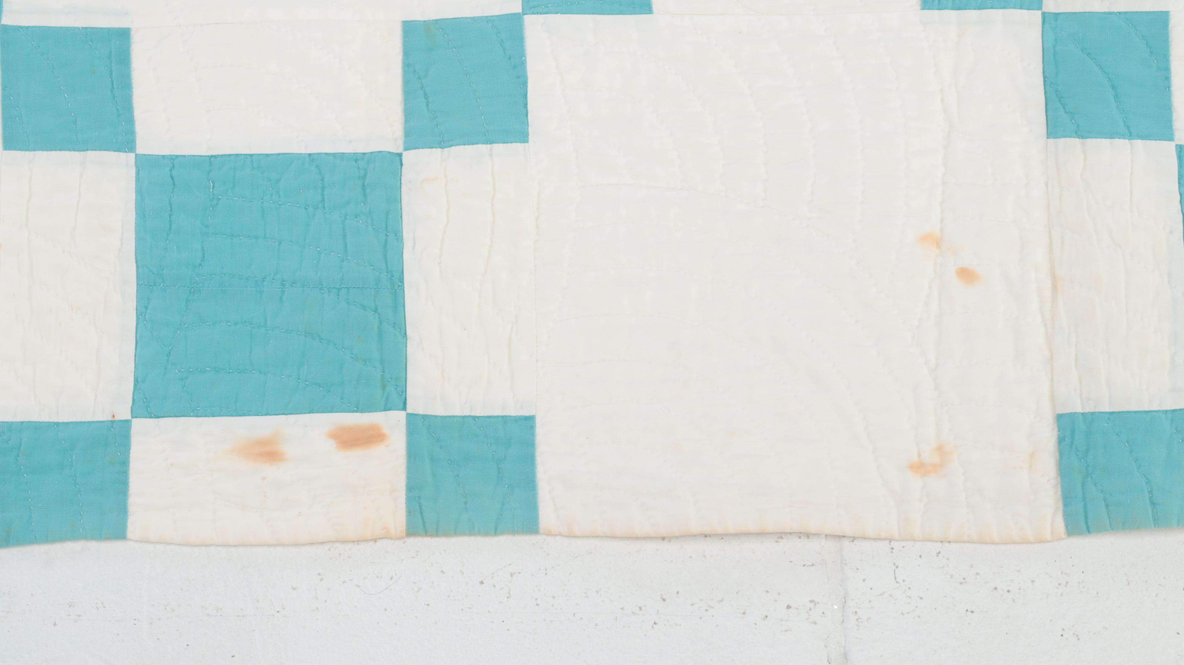 Handmade "Irish Chain" Variant Pieced Patchwork Quilt, 20th Century