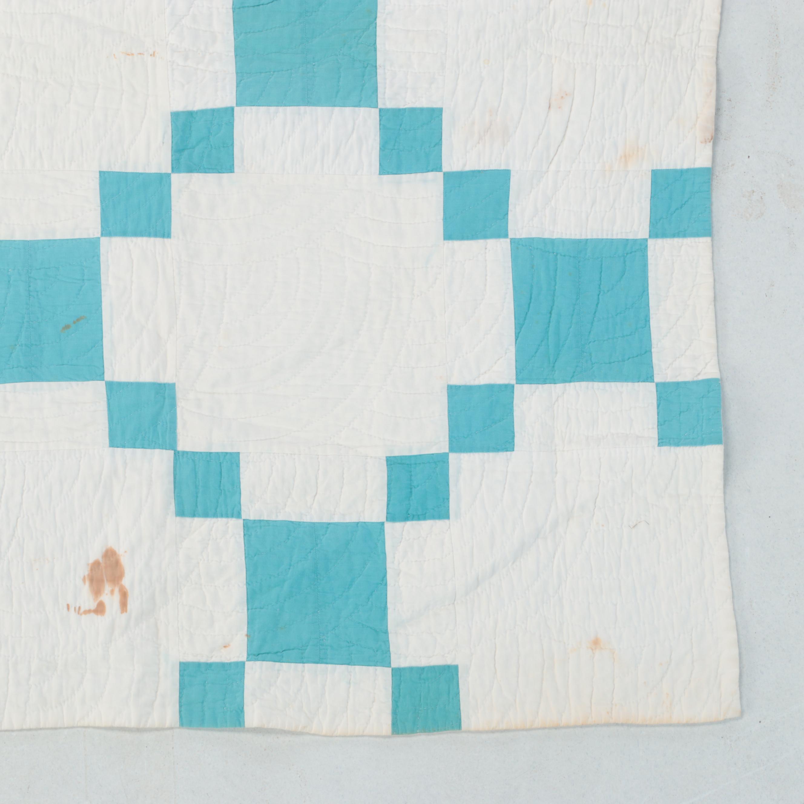 Handmade "Irish Chain" Variant Pieced Patchwork Quilt, 20th Century