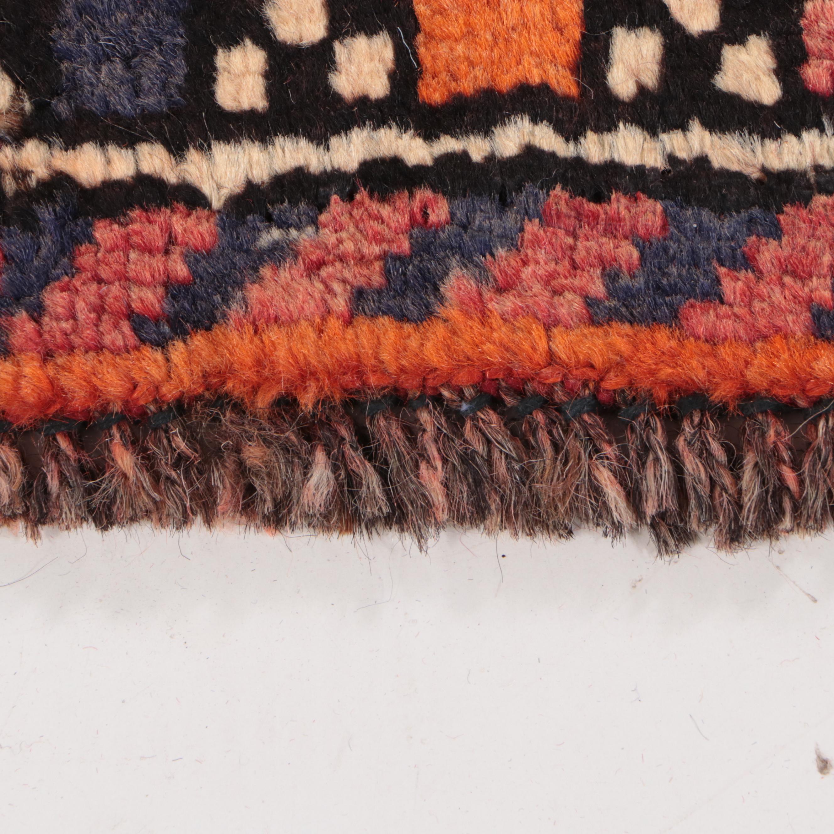 4'11 x 9' Hand-Knotted Persian Qashqai Area Rug