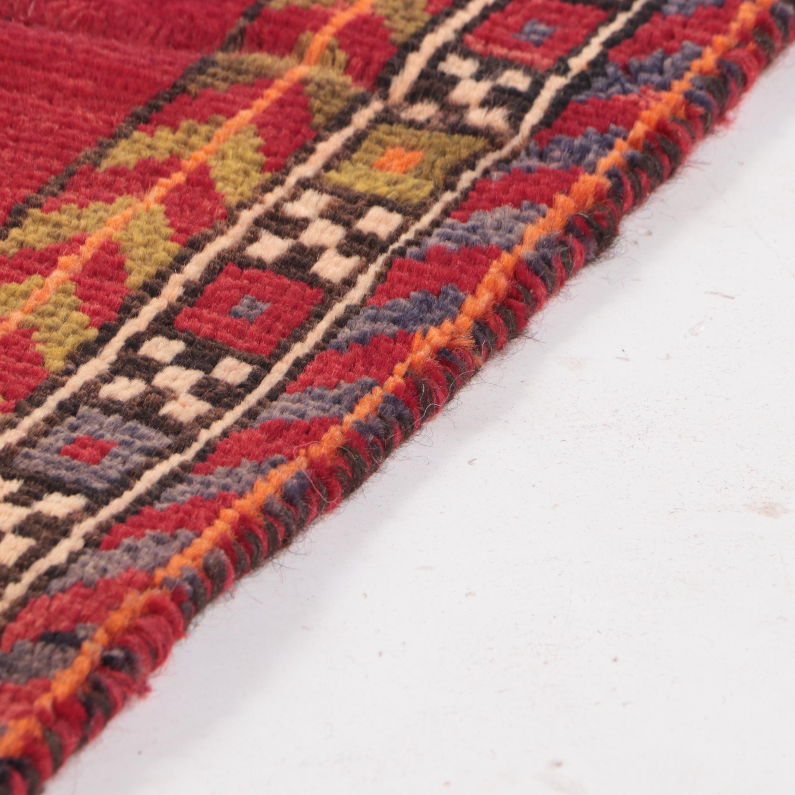 4'11 x 9' Hand-Knotted Persian Qashqai Area Rug