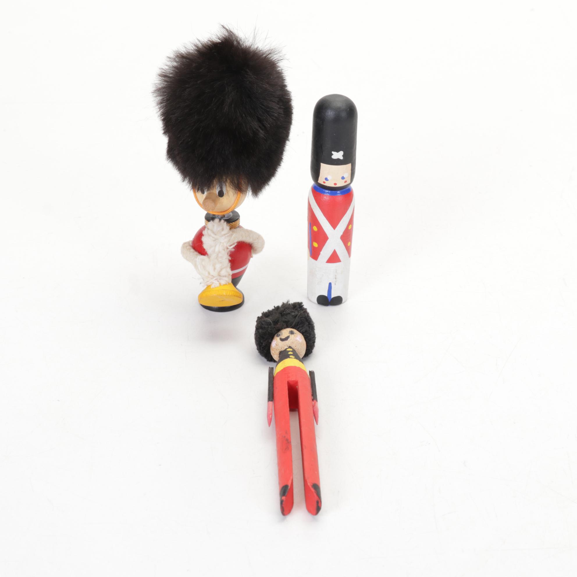 Christmas Collection With Illuminated Ceramic Tree, Two Santa Lanterns and More