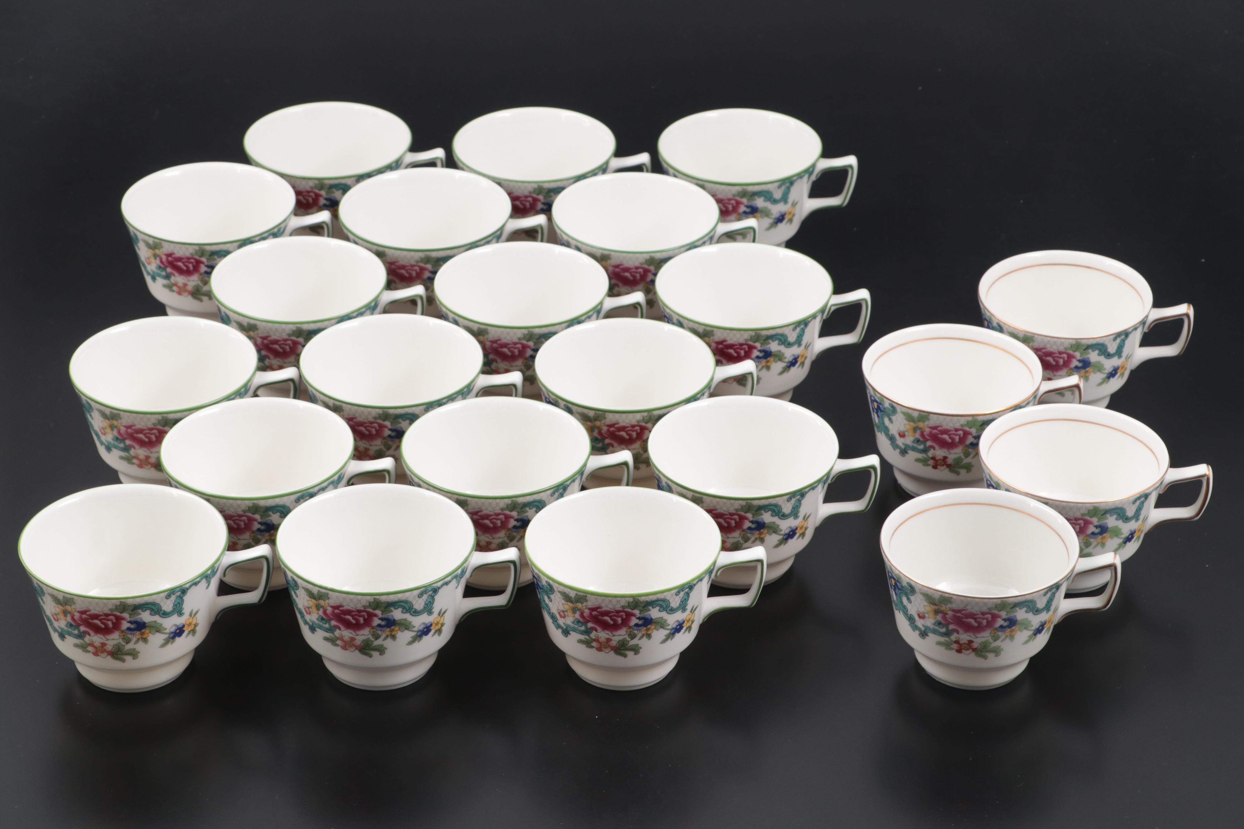Royal Doulton "Floradora Green" Porcelain Serveware and Dinnerware, 1981
