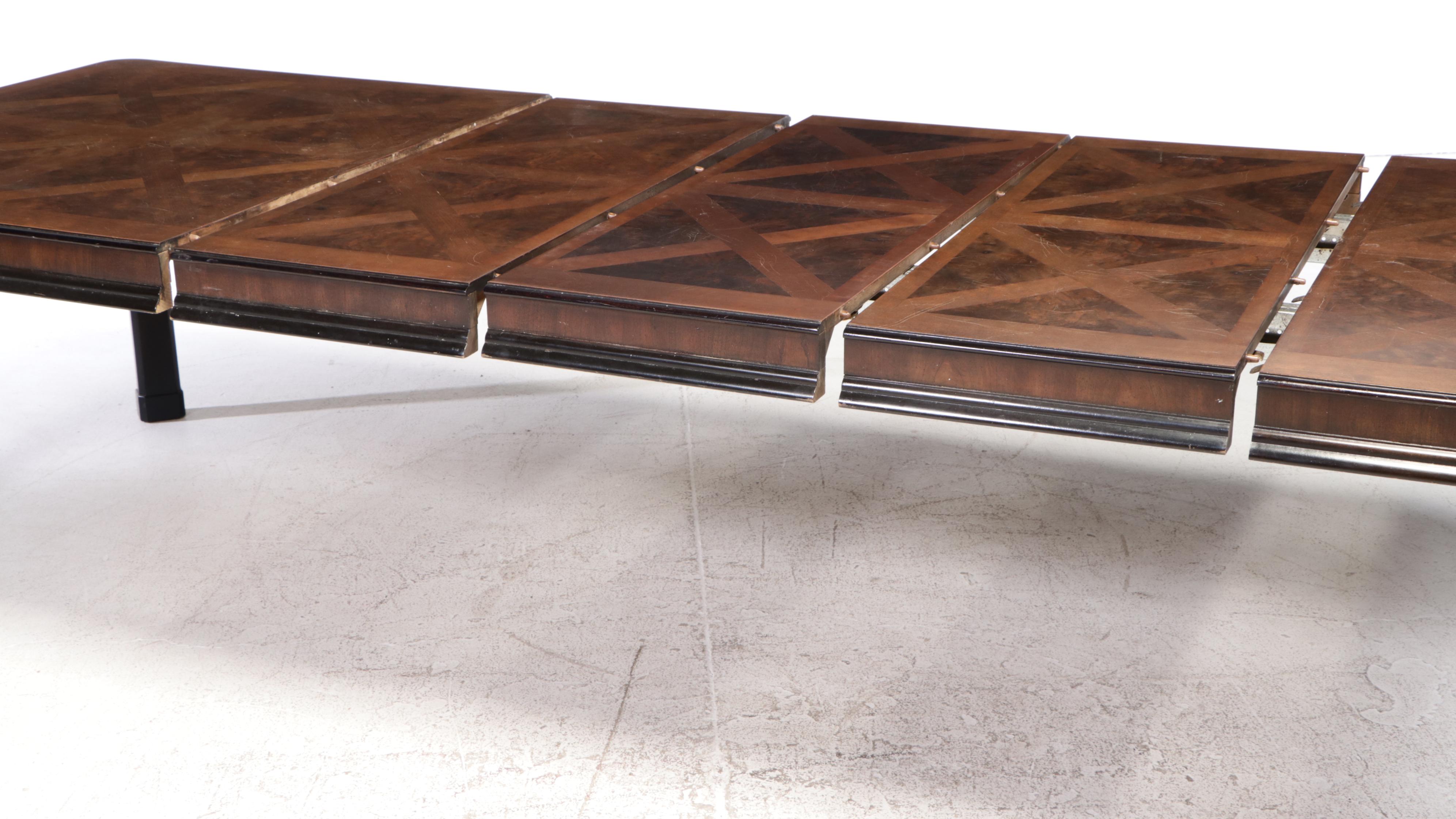 Drexel-Heritage Queen Anne Style Dining Set, Late 20th Century