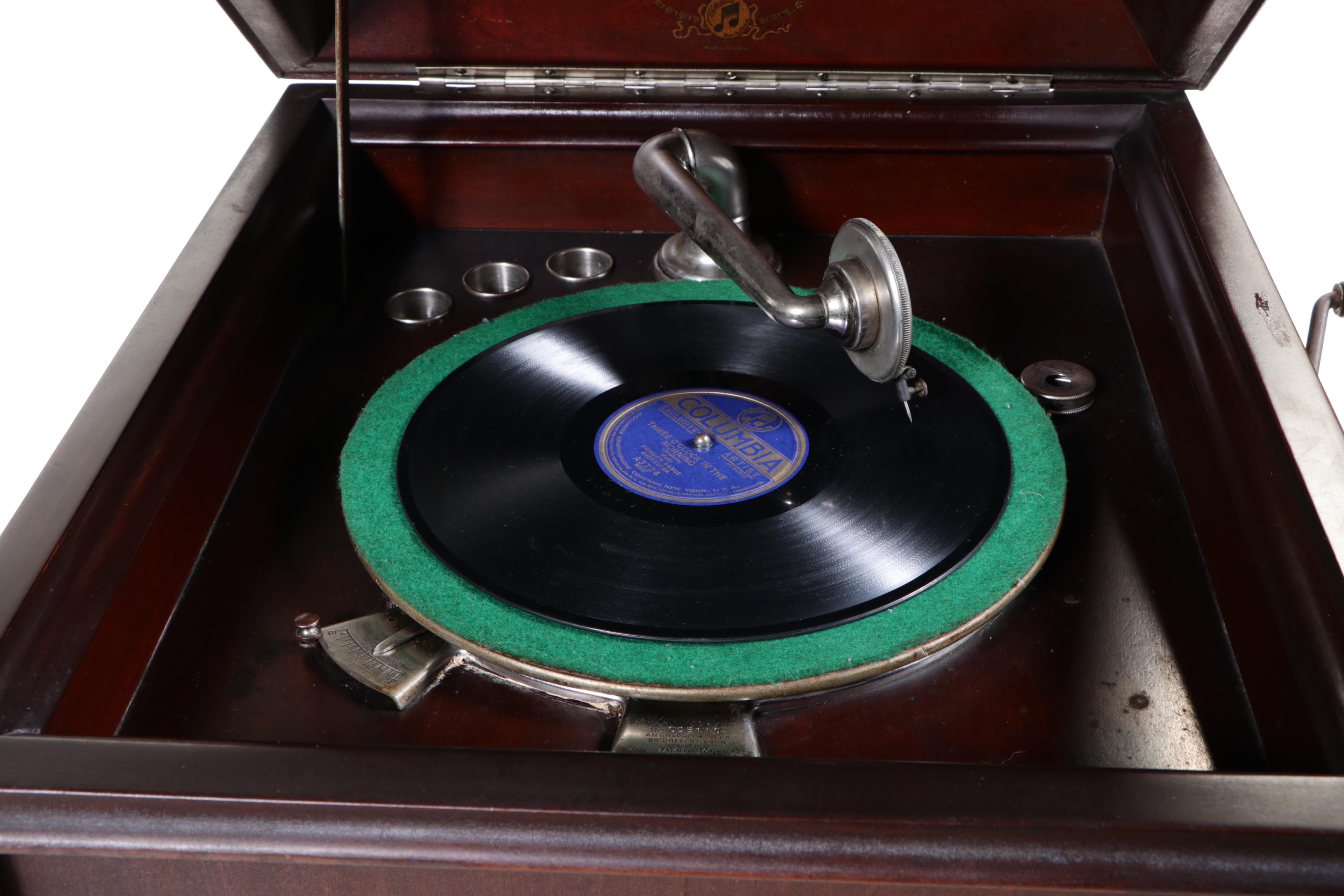 Columbia Grafonola Mahogany Phonograph, Early 20th Century