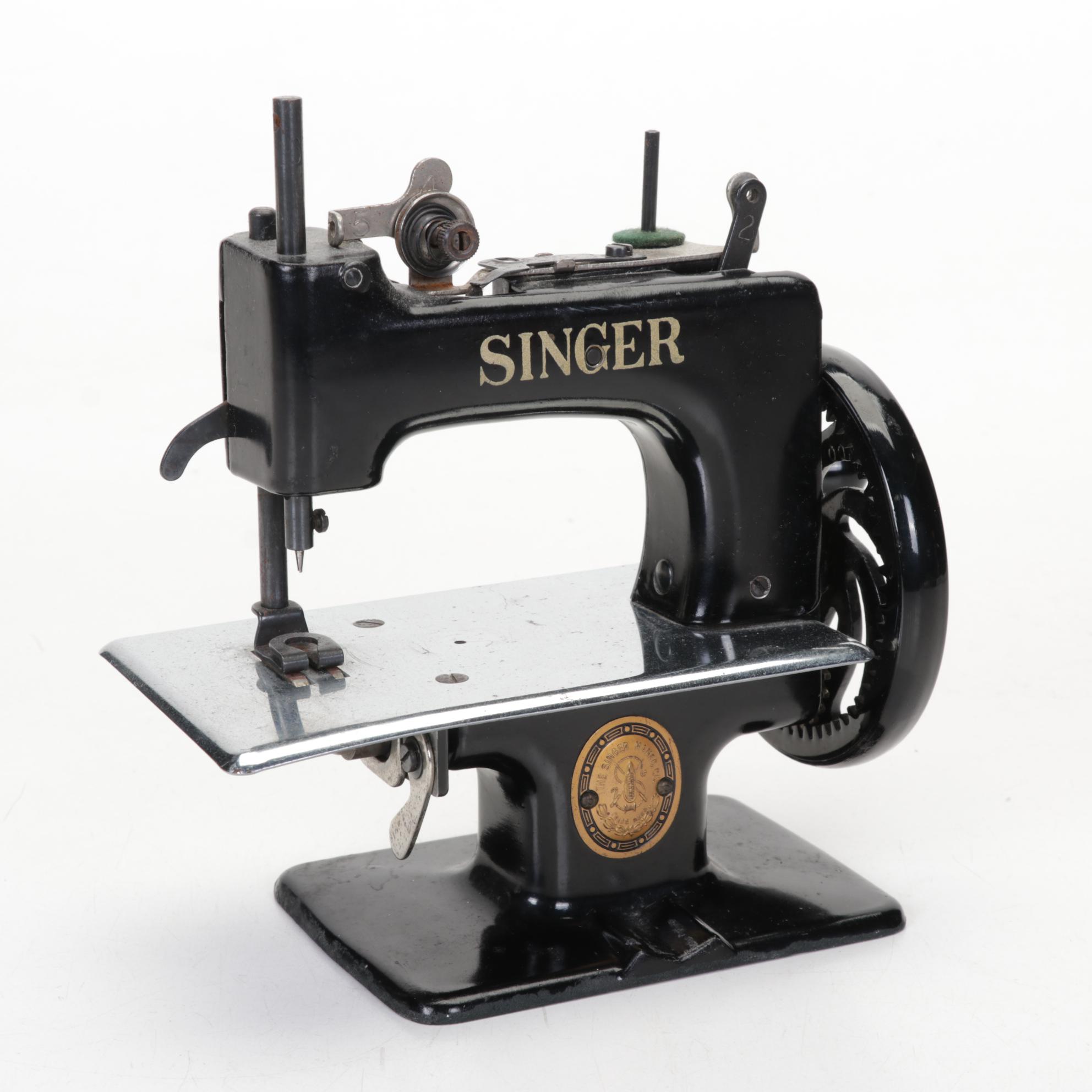 Singer Child's Toy Sewing Machine, Vintage