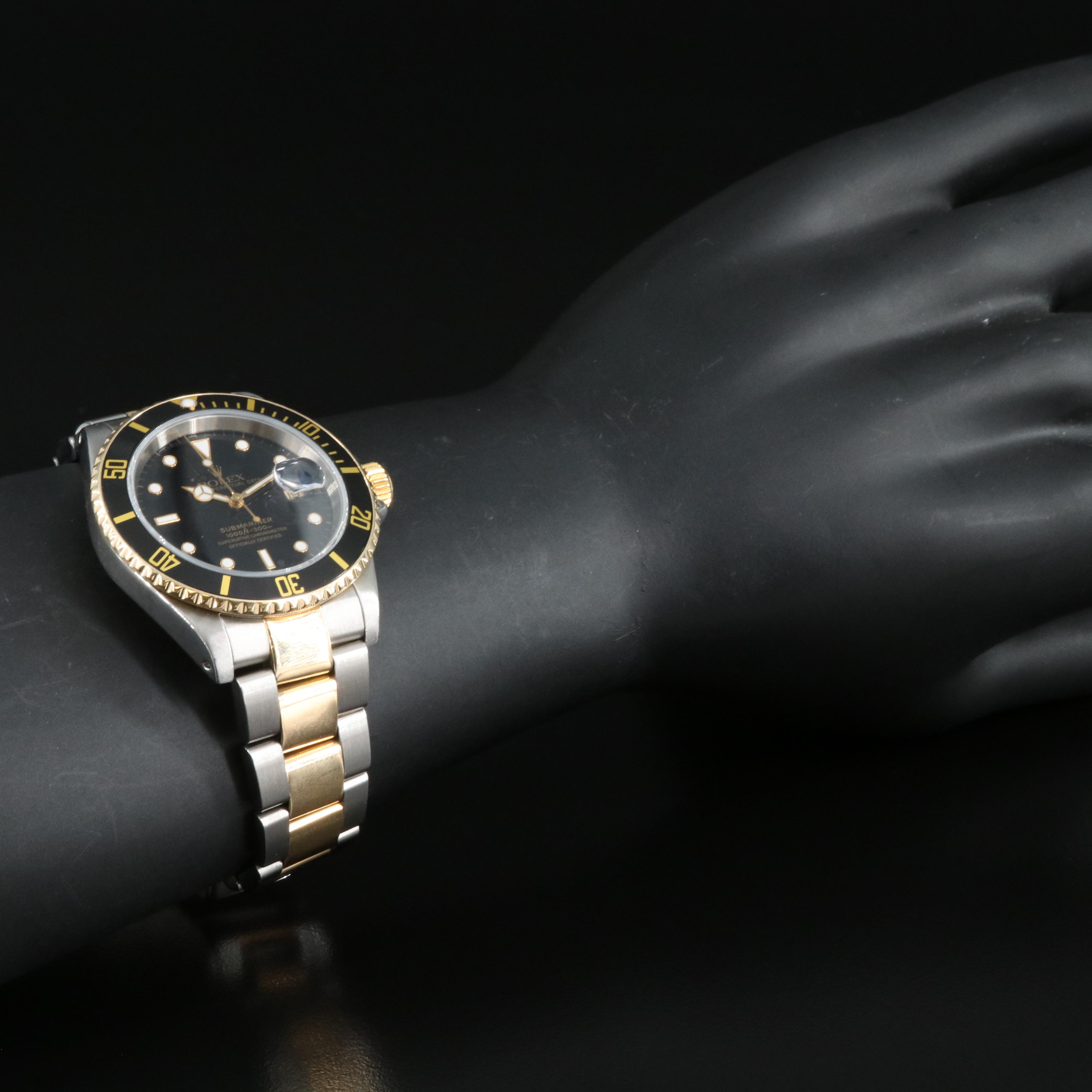 2001 Rolex Oyster Perpetual Submariner Date Watch