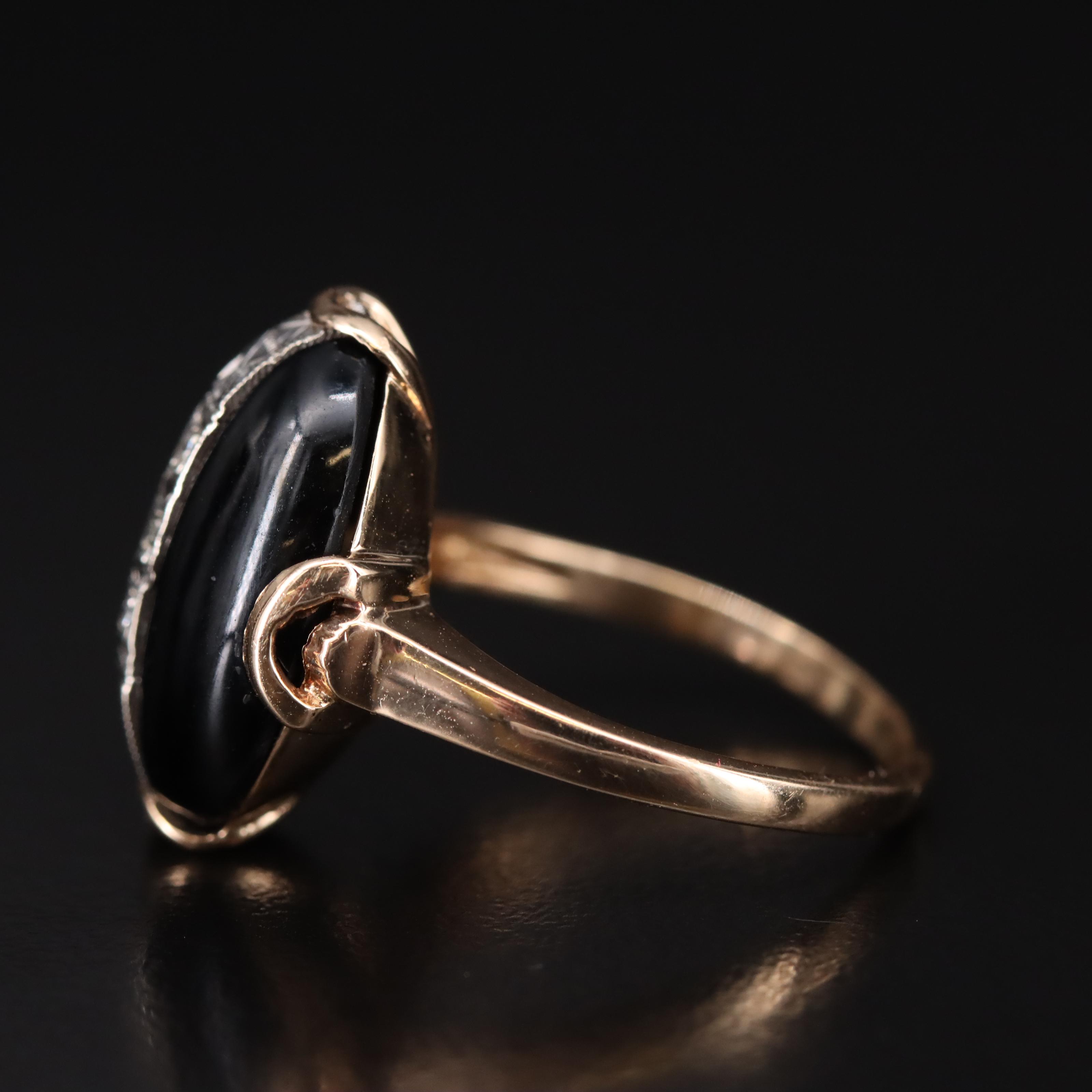 10K Black Onyx and 0.03 CTW Diamond Ring