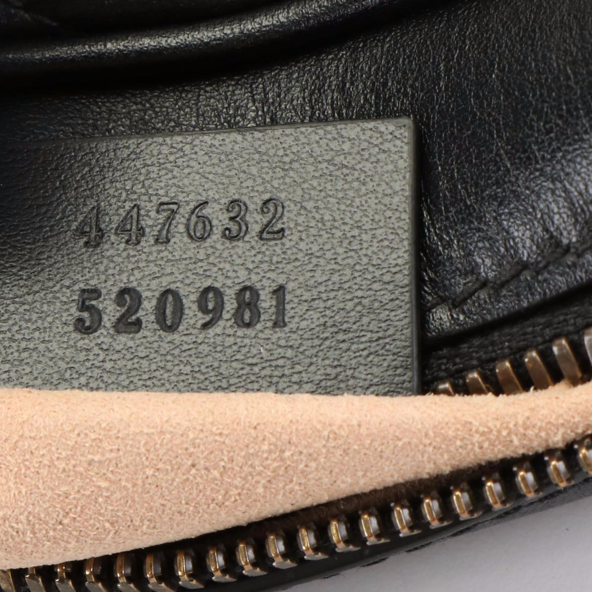 Gucci GG Marmont Matelassé Shoulder Bag in Black Leather