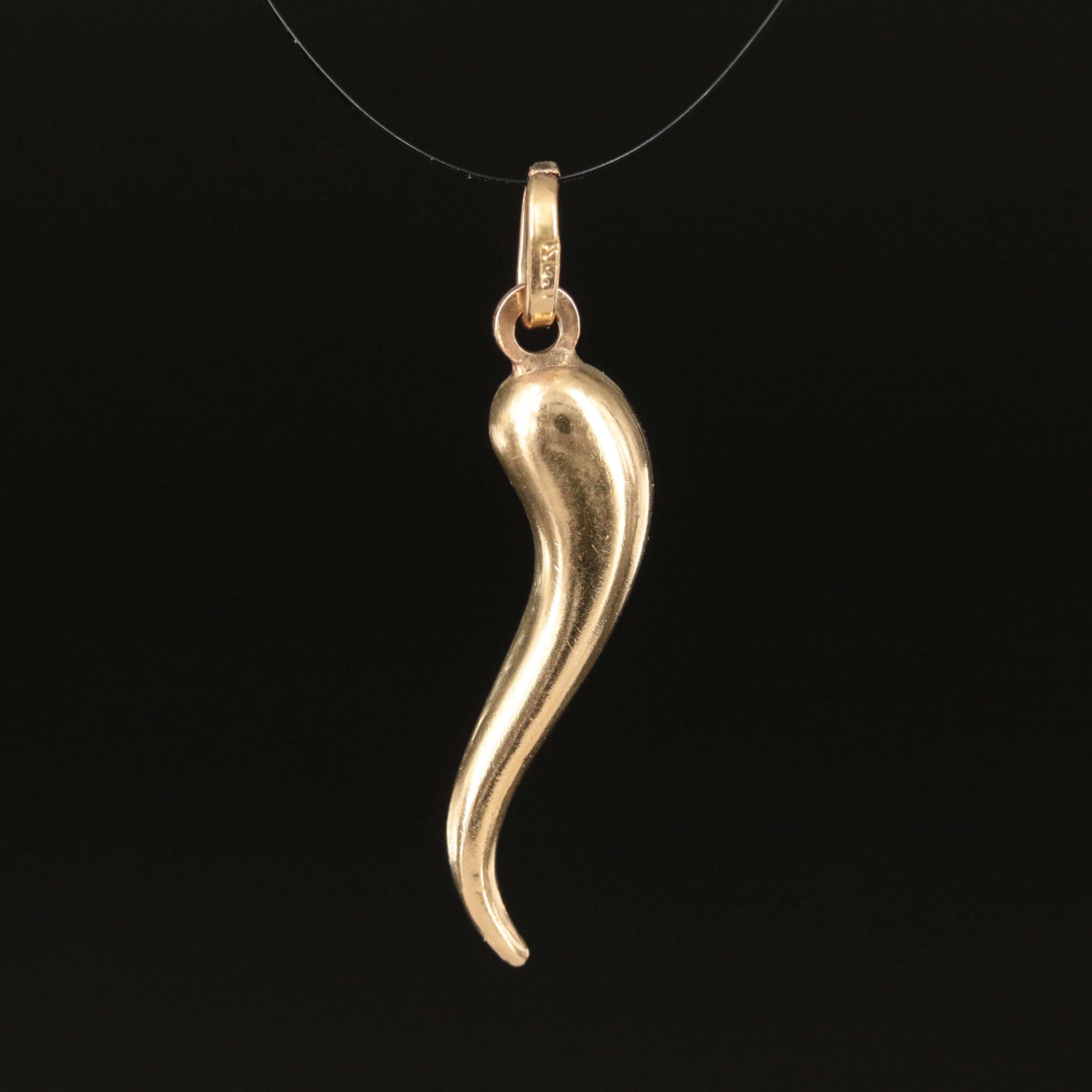 18K Cornicello Pendant