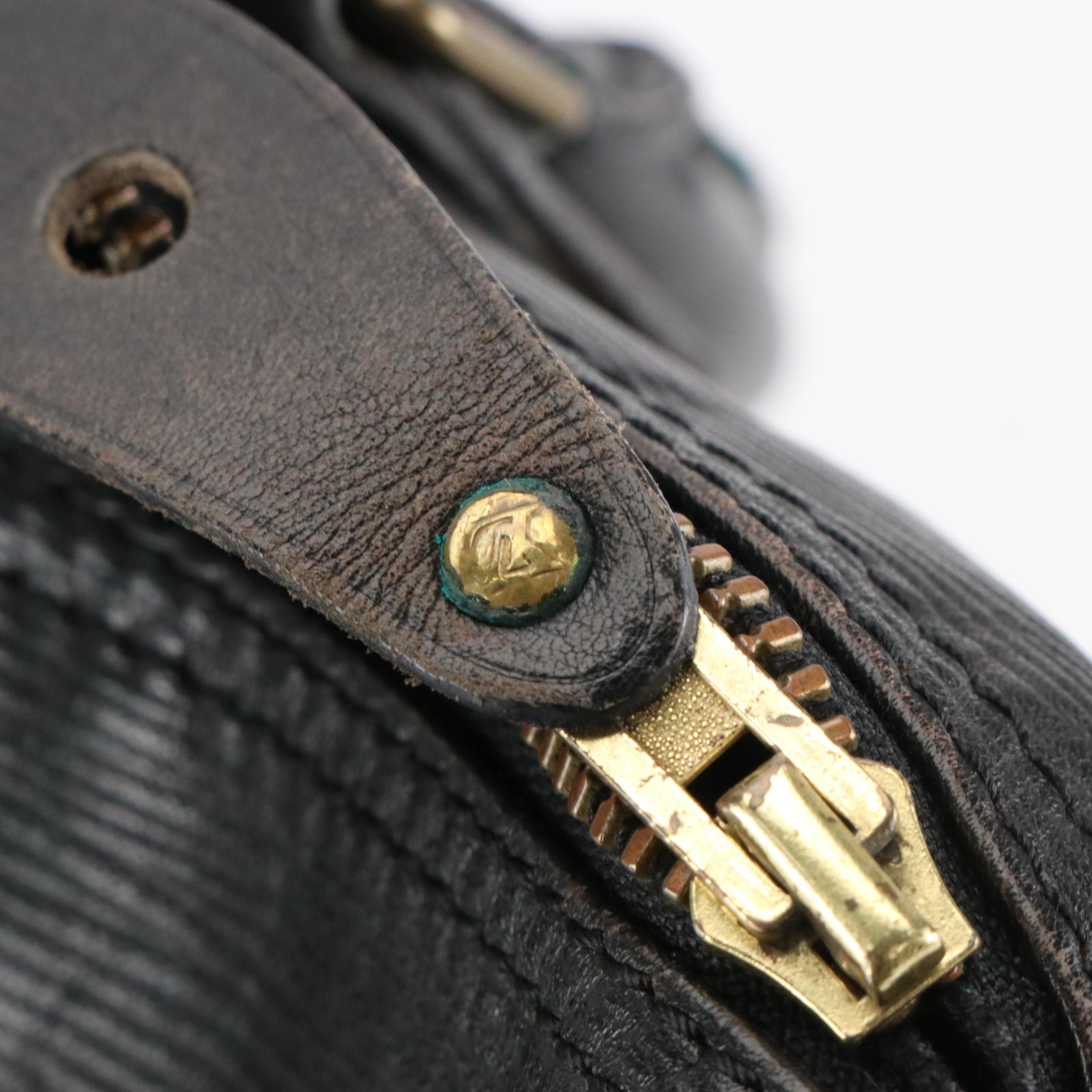 Louis Vuitton Speedy 30 in Black Epi and Smooth Leather