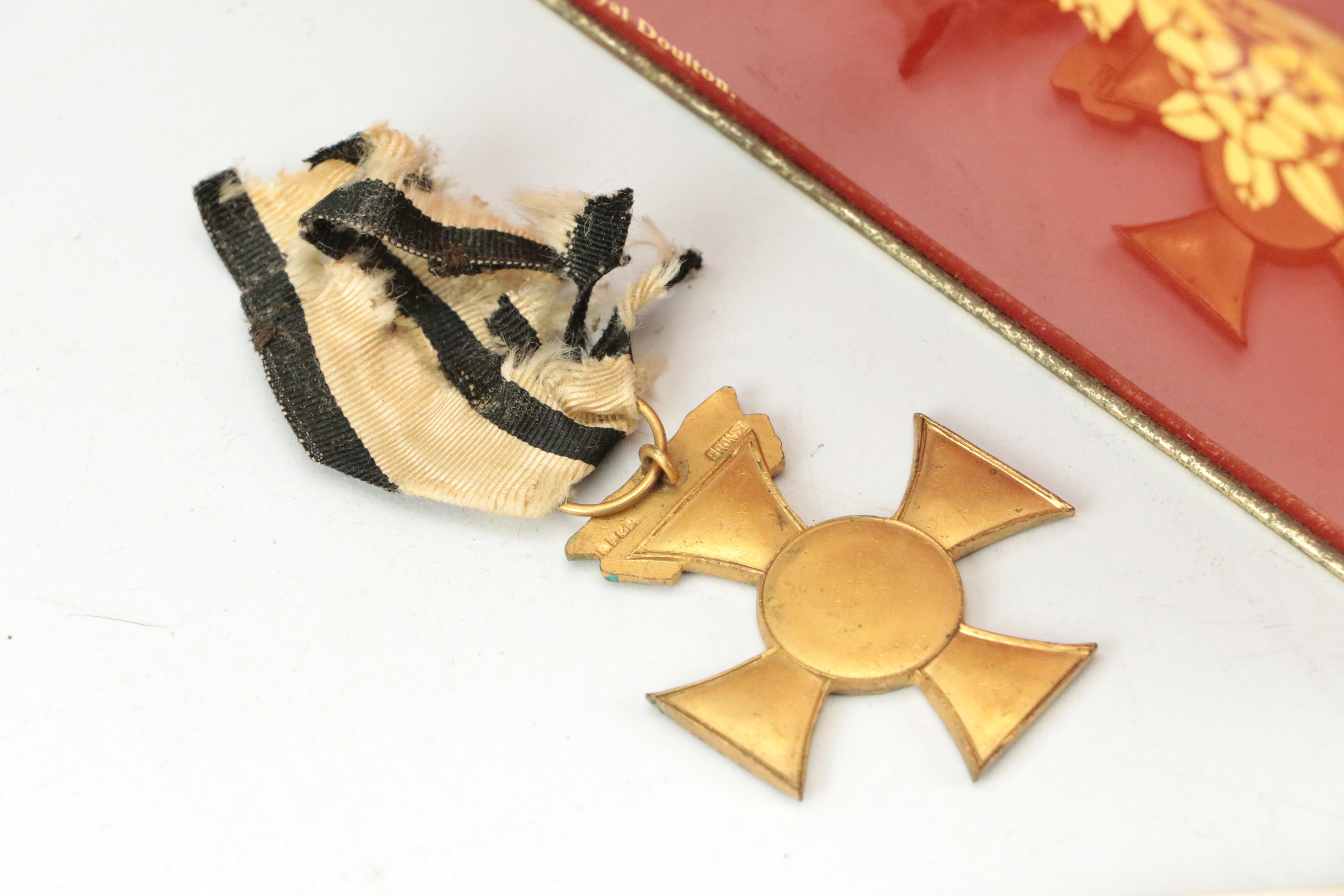 Underwood & Underwood Stereoscope with View Cards