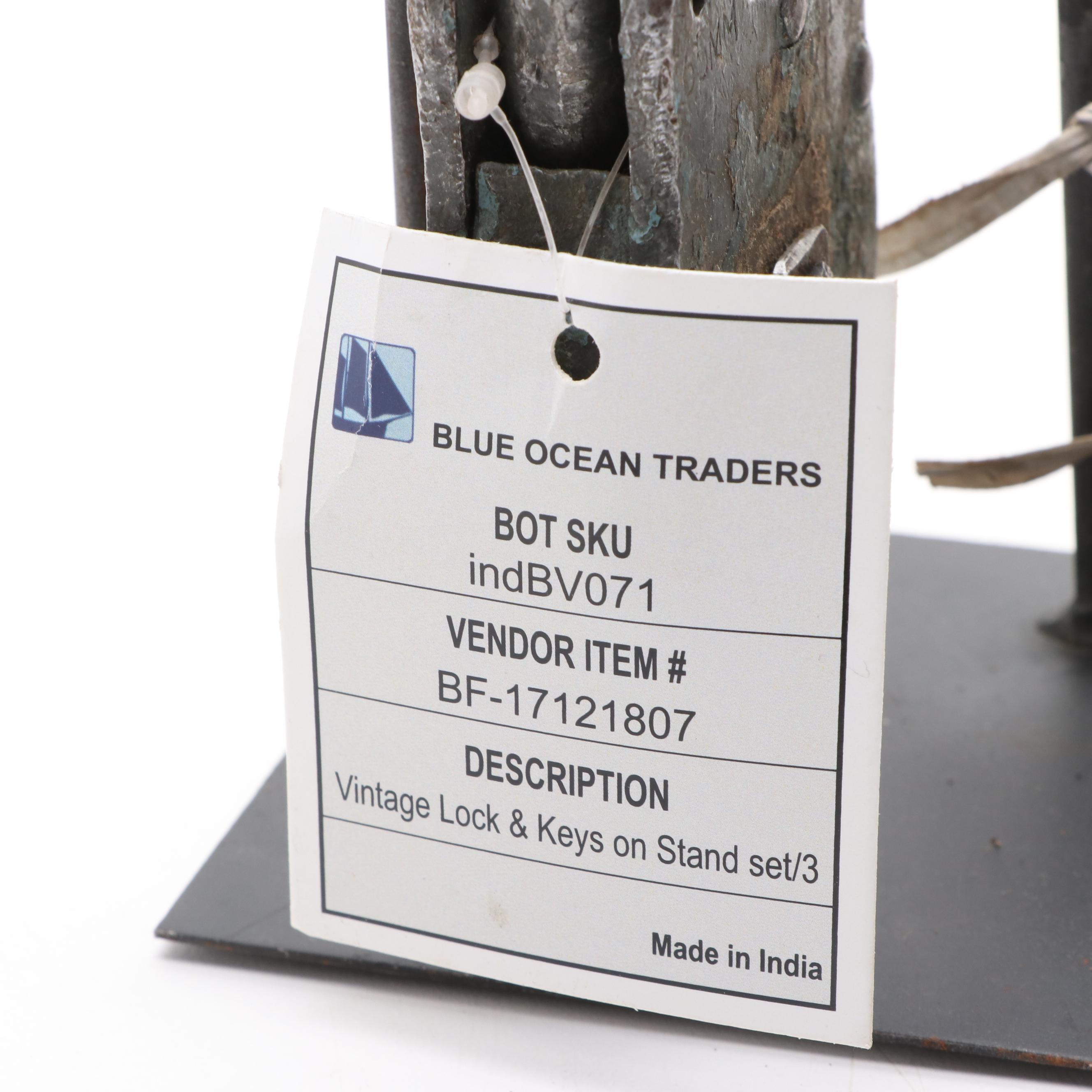 Metal Padlocks and Keys with Stand