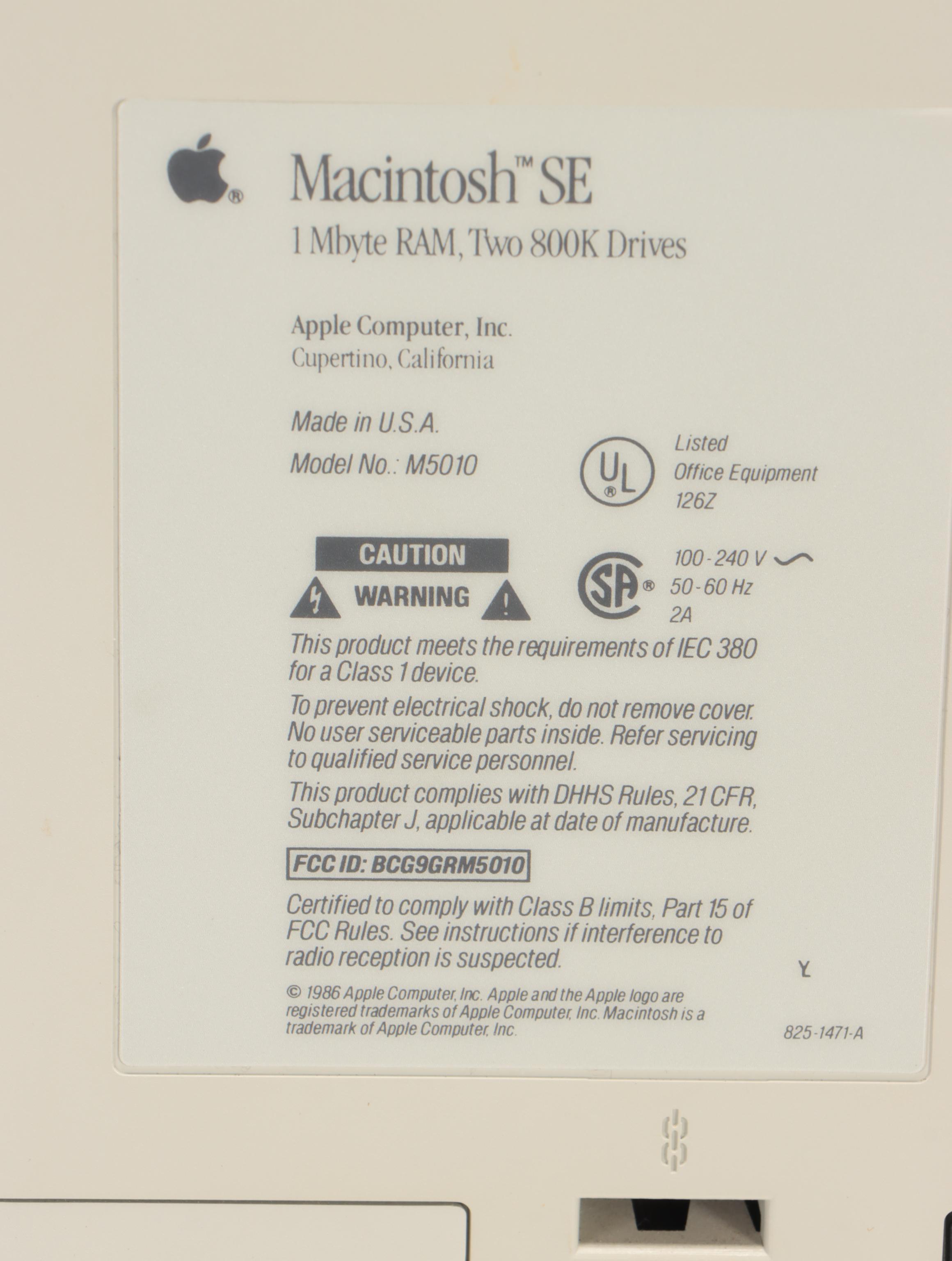 Macintosh SE Superdrive Computer with Keyboard, Mouse and Cables
