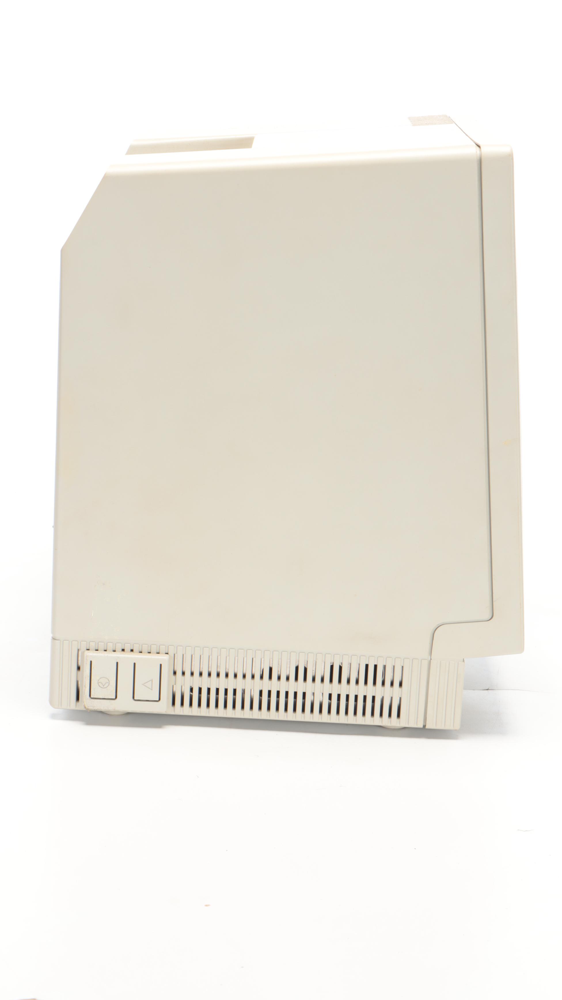 Macintosh SE Superdrive Computer with Keyboard, Mouse and Cables