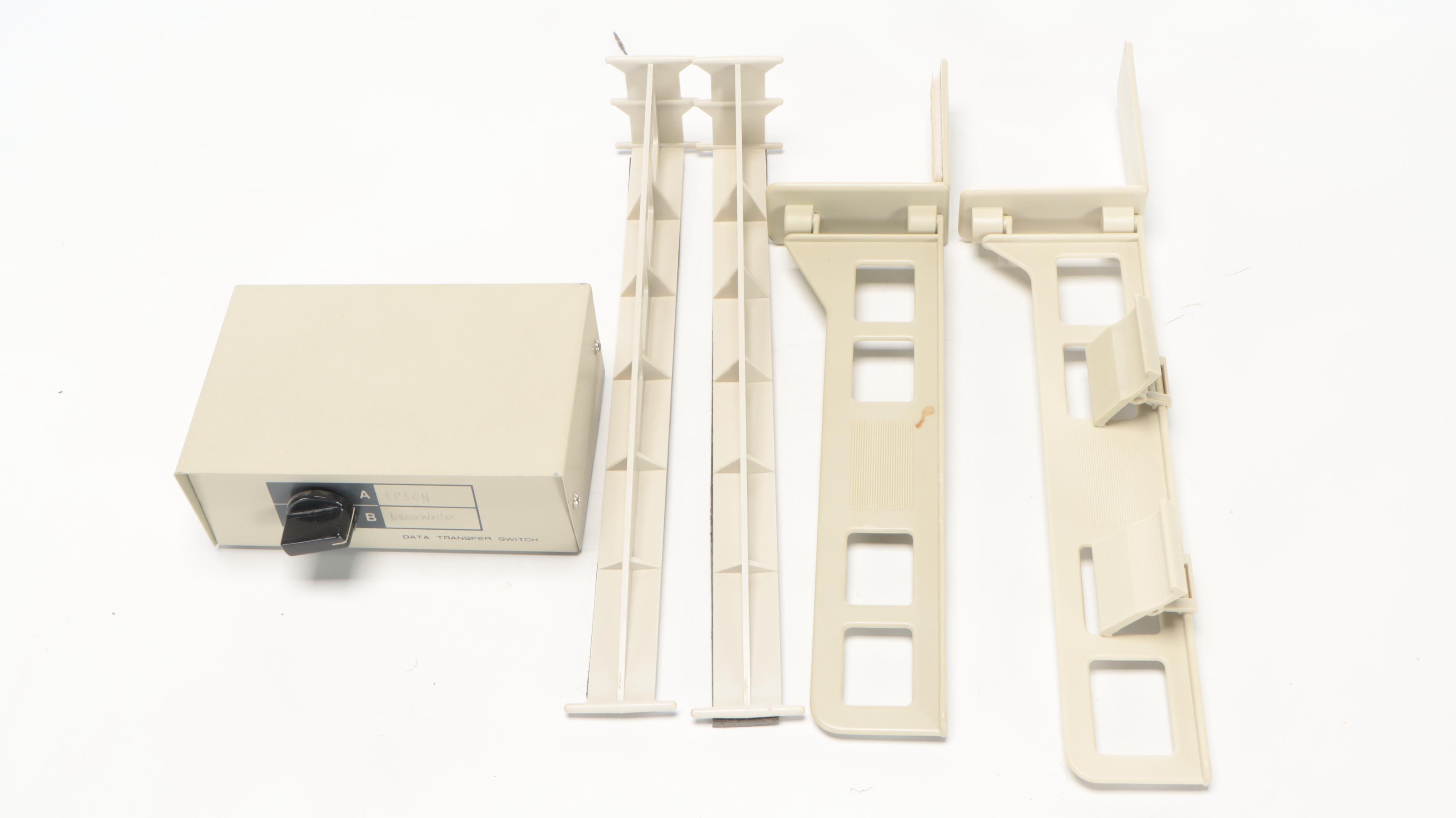 Macintosh SE Superdrive Computer with Keyboard, Mouse and Cables