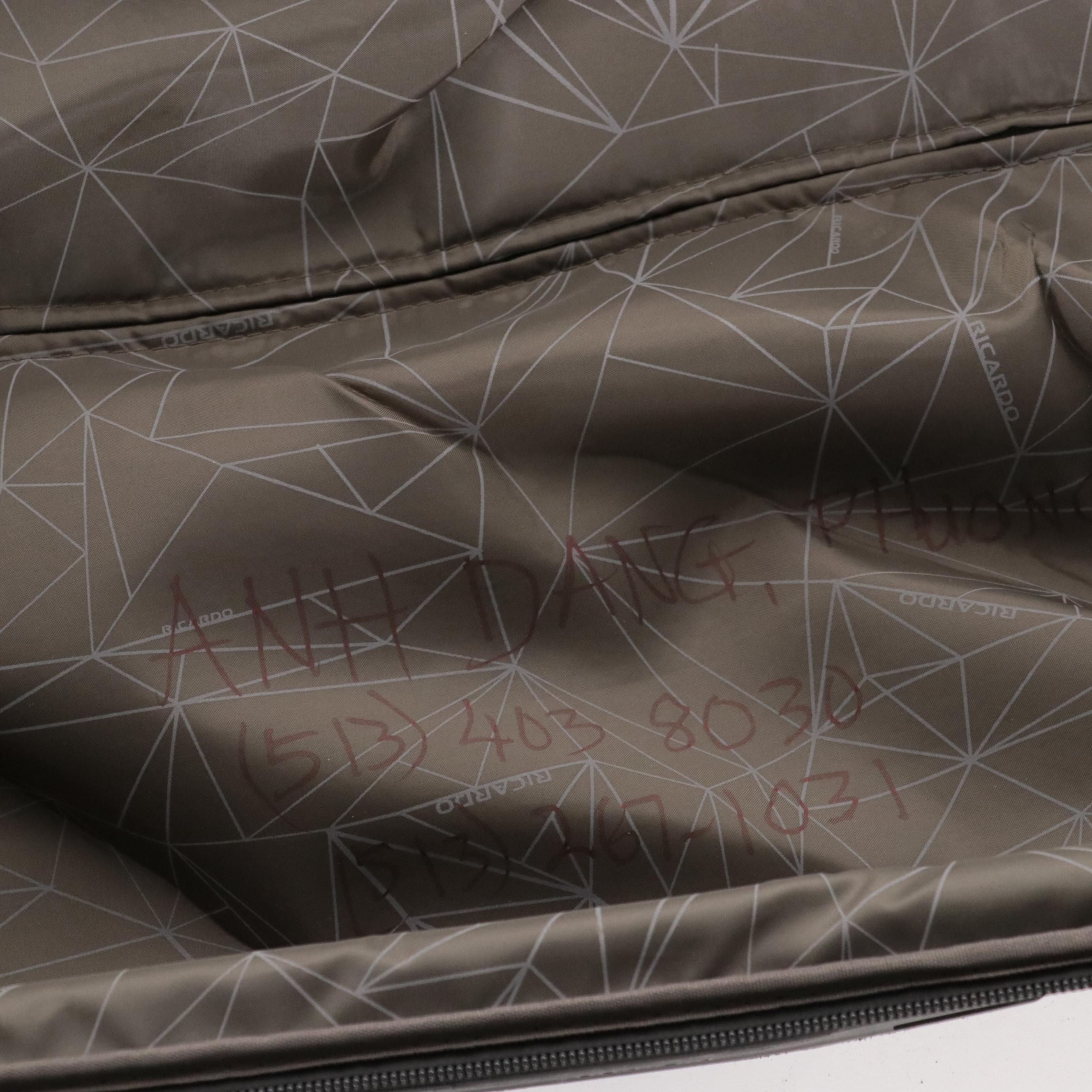 Ricardo Large Hardsided Roller Bag Suitcase with Box