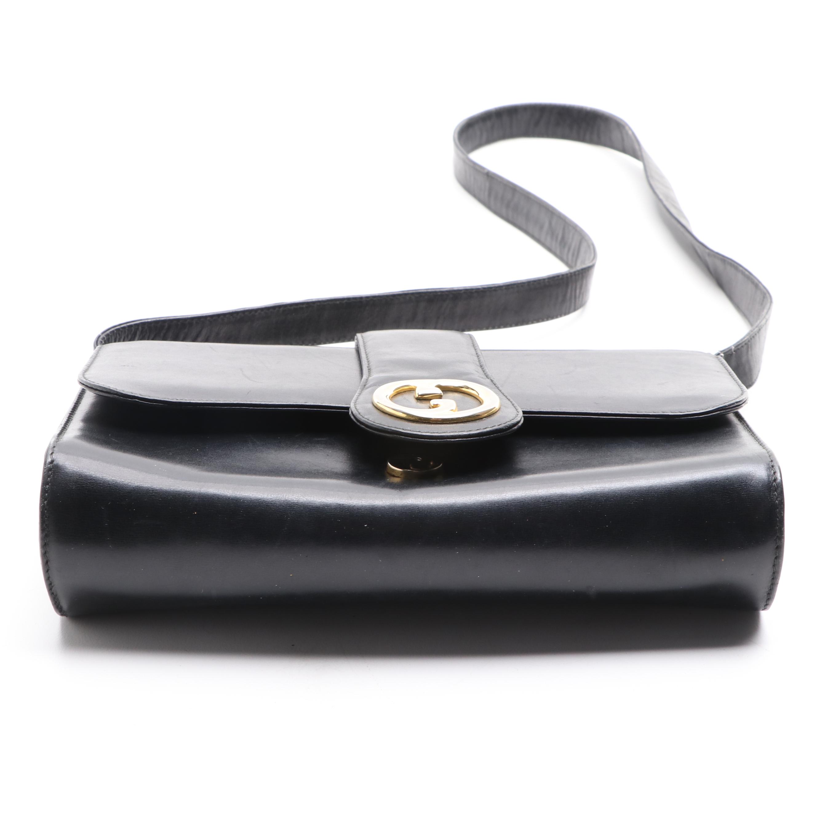 Gucci Shoulder Bag in Black Leather