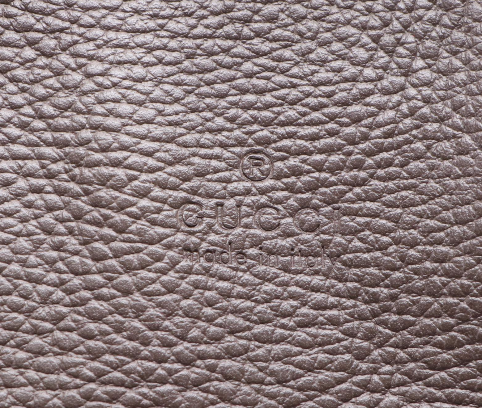 Gucci Shoulder Bag in Grey Leather