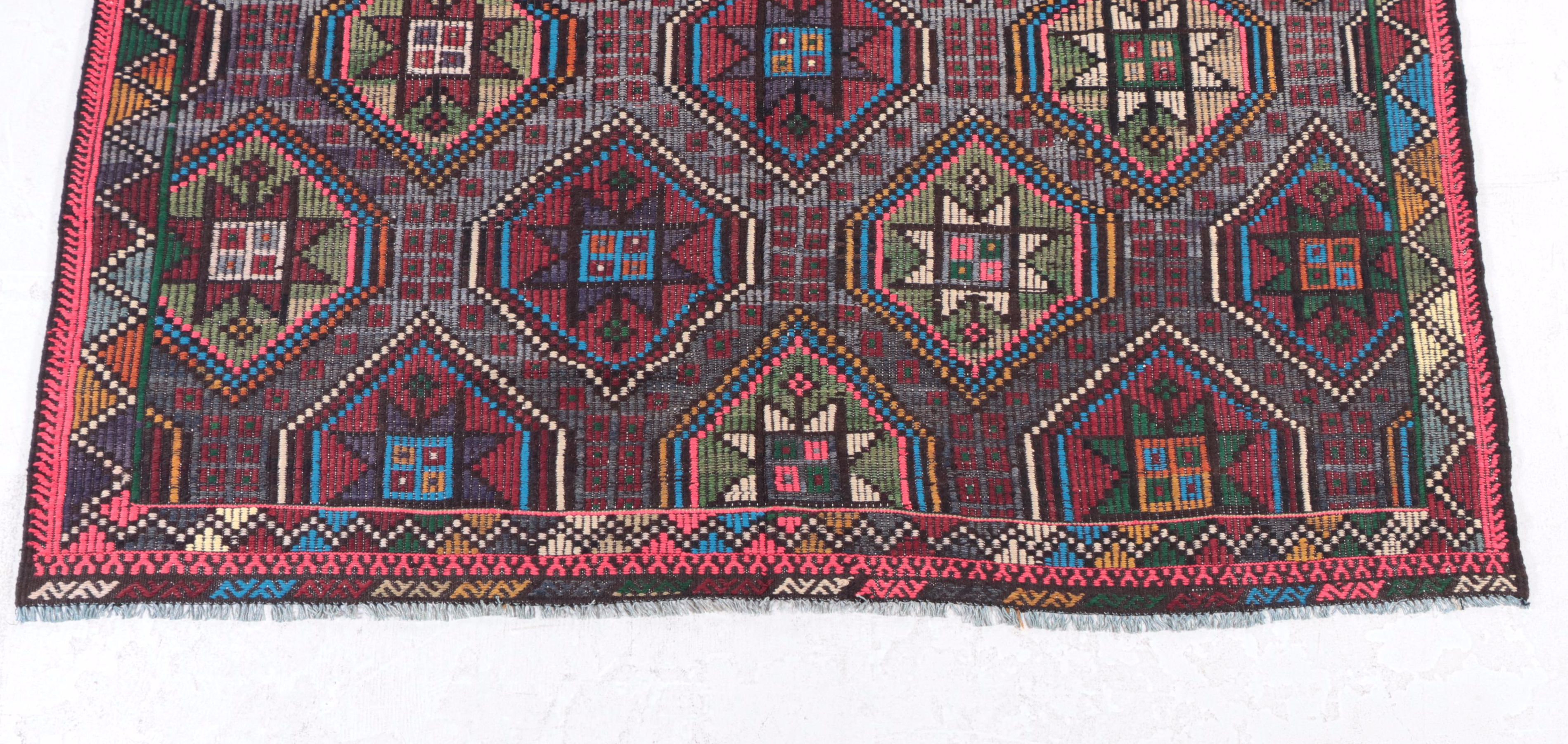 6'7 x 10' Hand-Knotted Turkish Soumak Area Rug