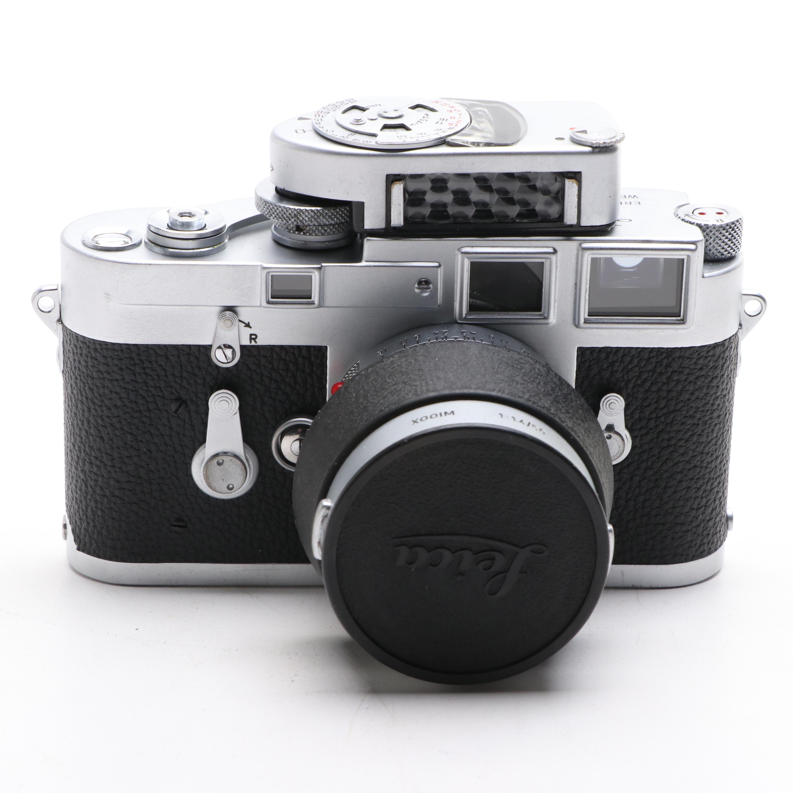 Leica-Meter MC SLR Camera with Leather Case