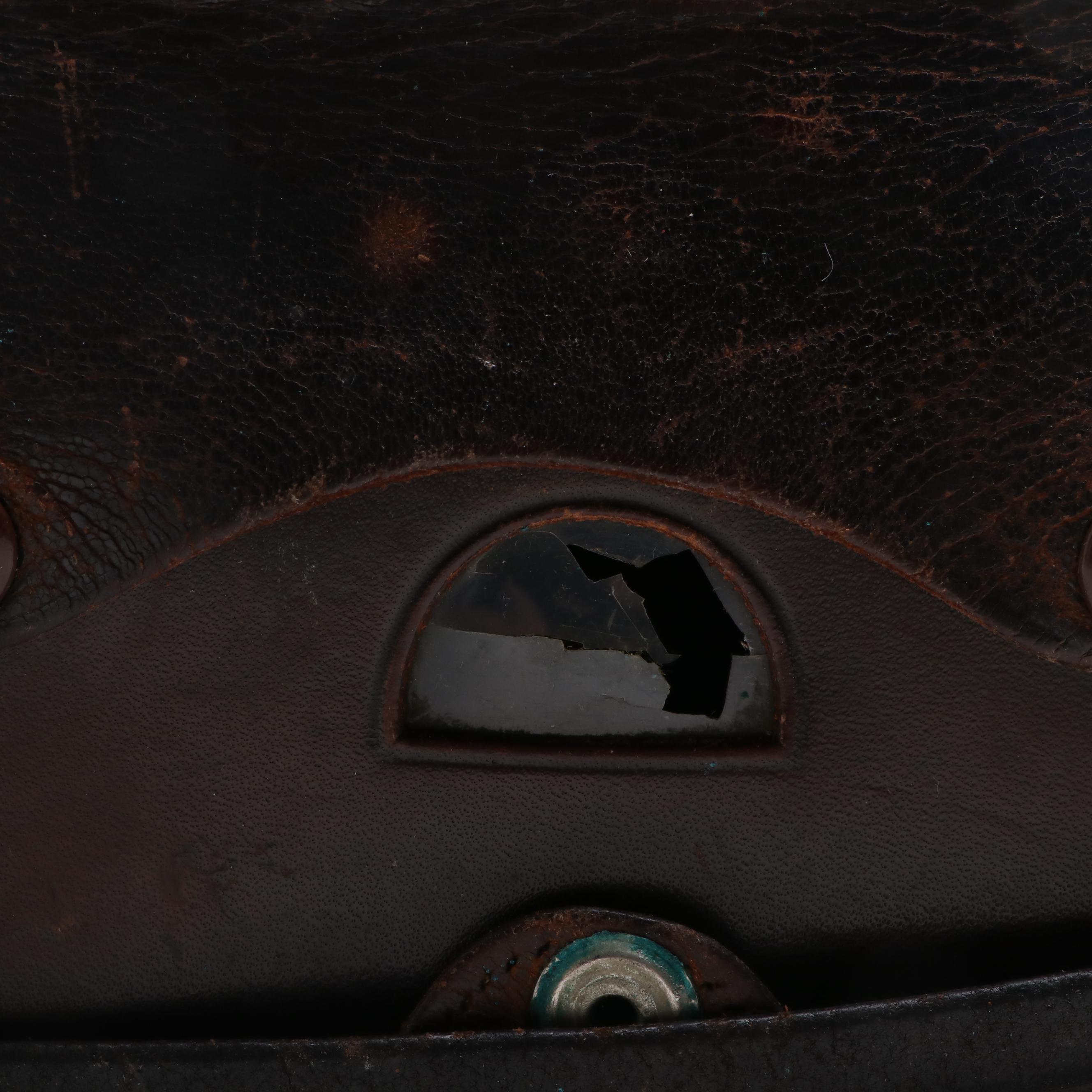 Leica-Meter MC SLR Camera with Leather Case