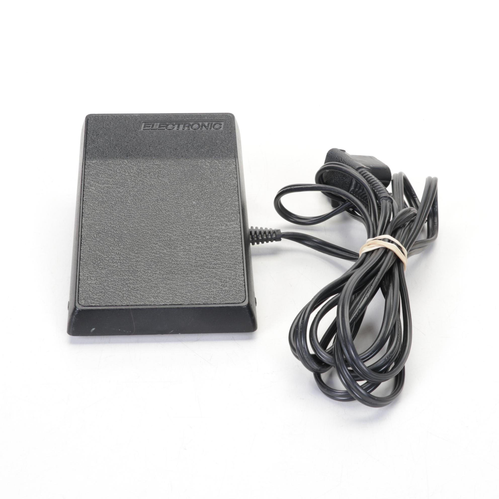 Singer Stylist Model 734 Sewing Machine With Pedal and Booklet, 1970s