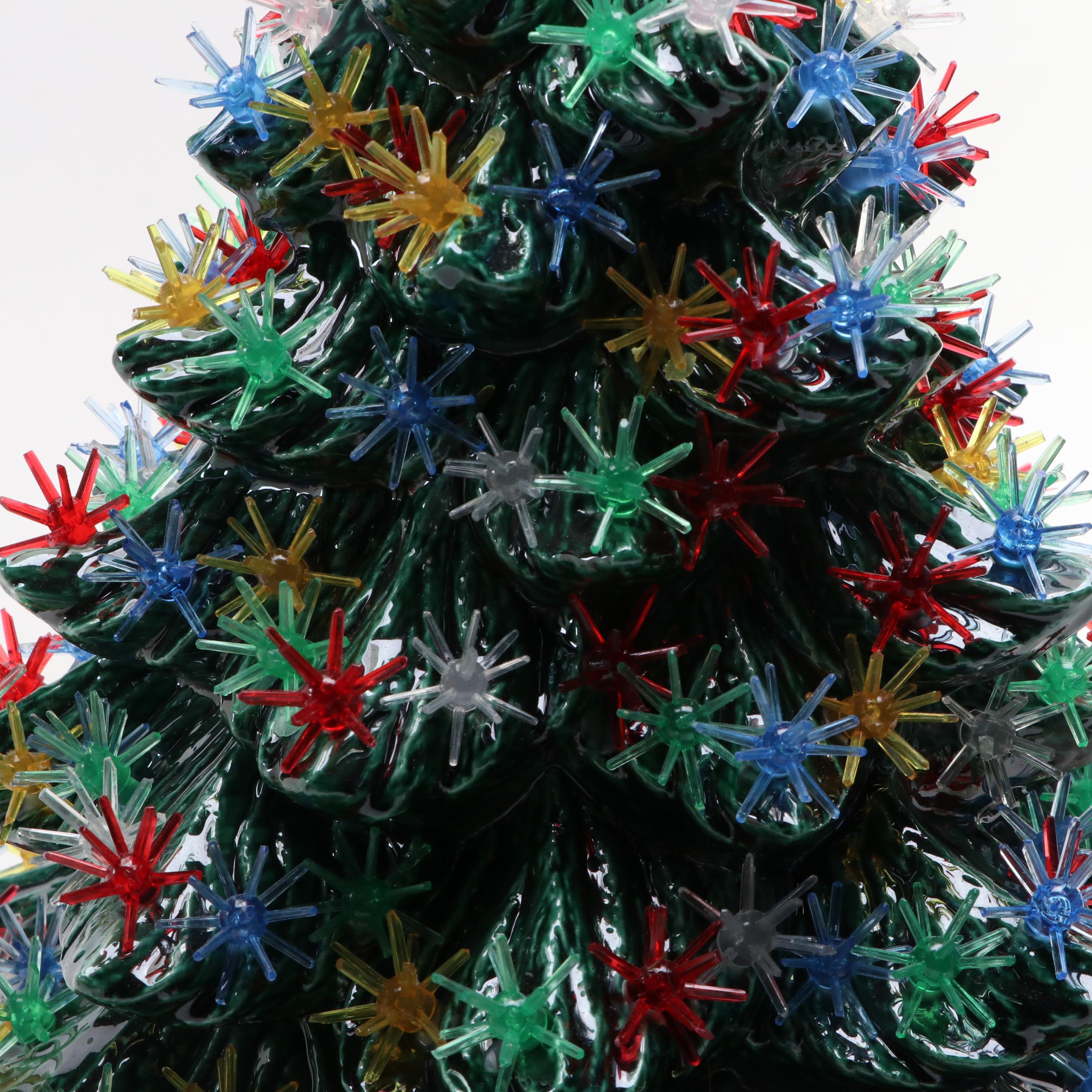 Decorated Christmas Tree, Santa Oil Lamp, and More Seasonal Décor