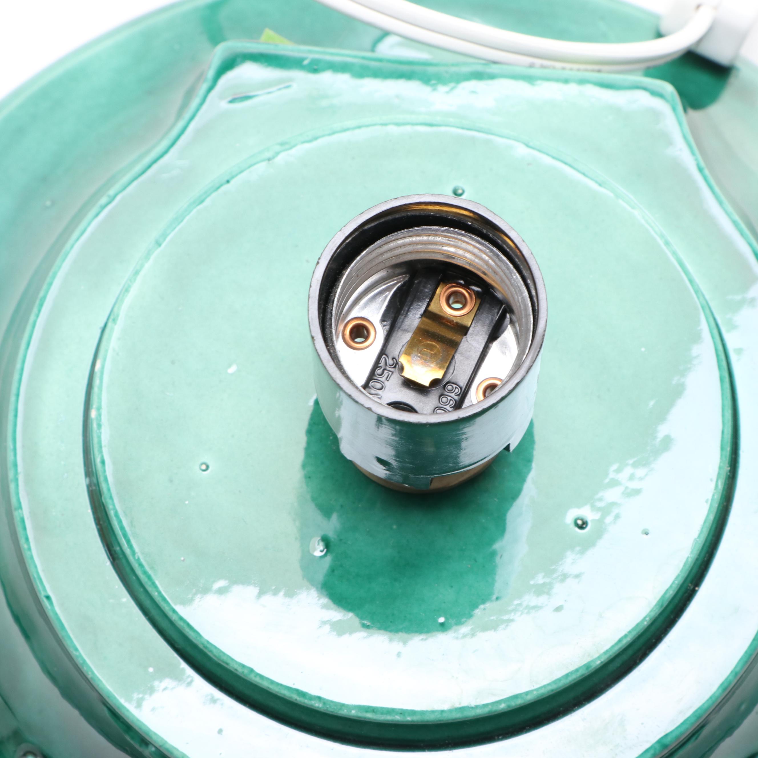 Decorated Christmas Tree, Santa Oil Lamp, and More Seasonal Décor