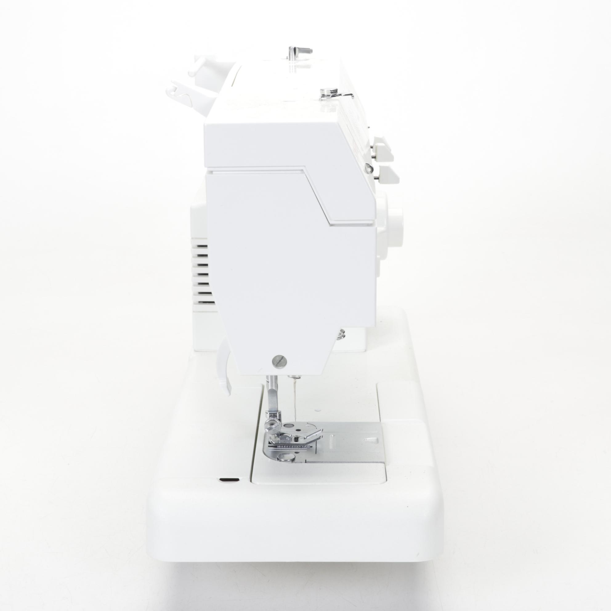 Singer 5830C Portable Sewing Machine With Booklet and Pedal, 1994