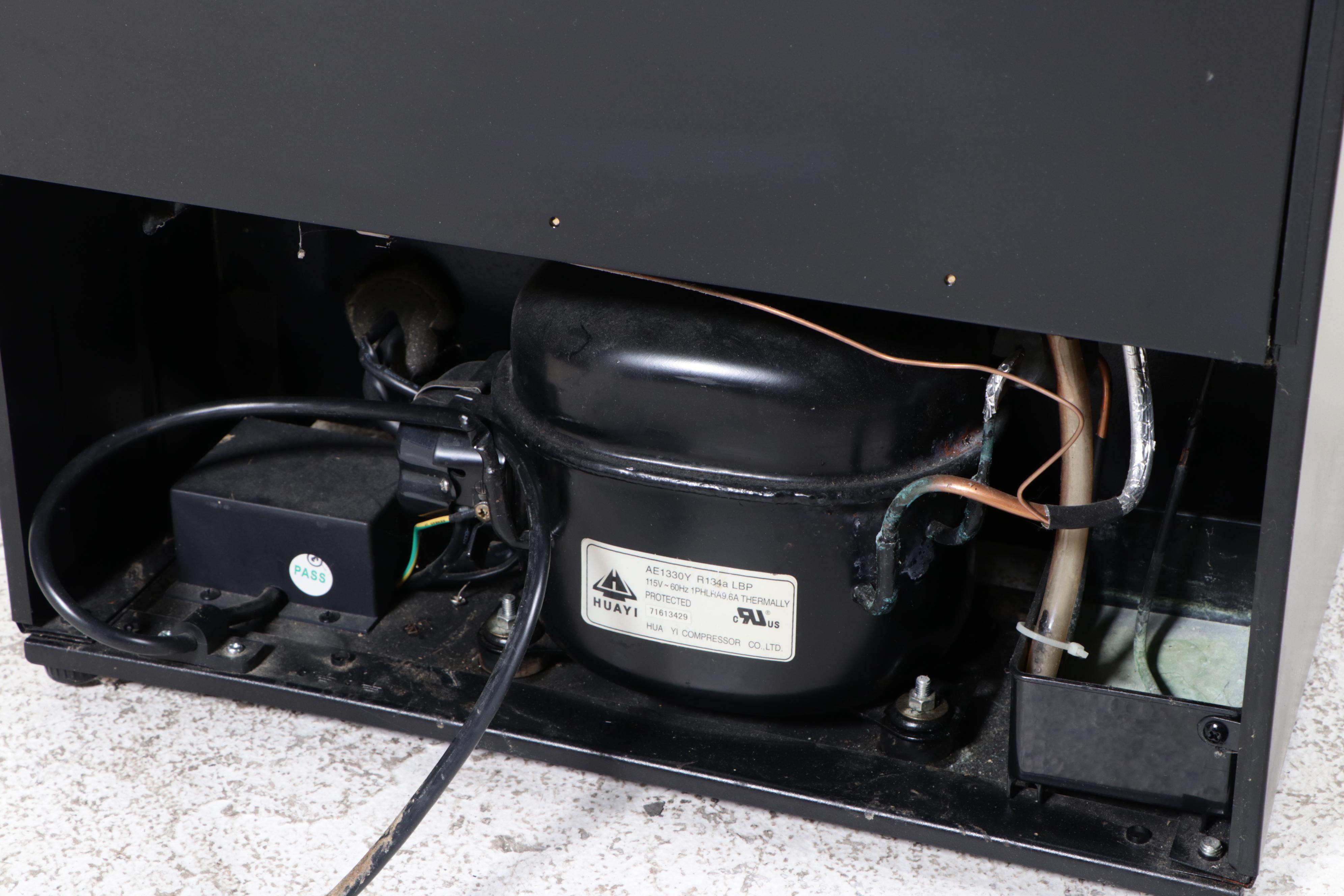 Danby "Model DWC283BLS" Thirty-Bottle Wine Cooler